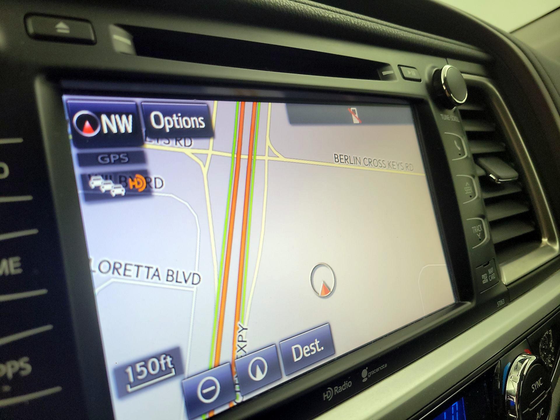 Thumbnail: 2015 Toyota Highlander - 14