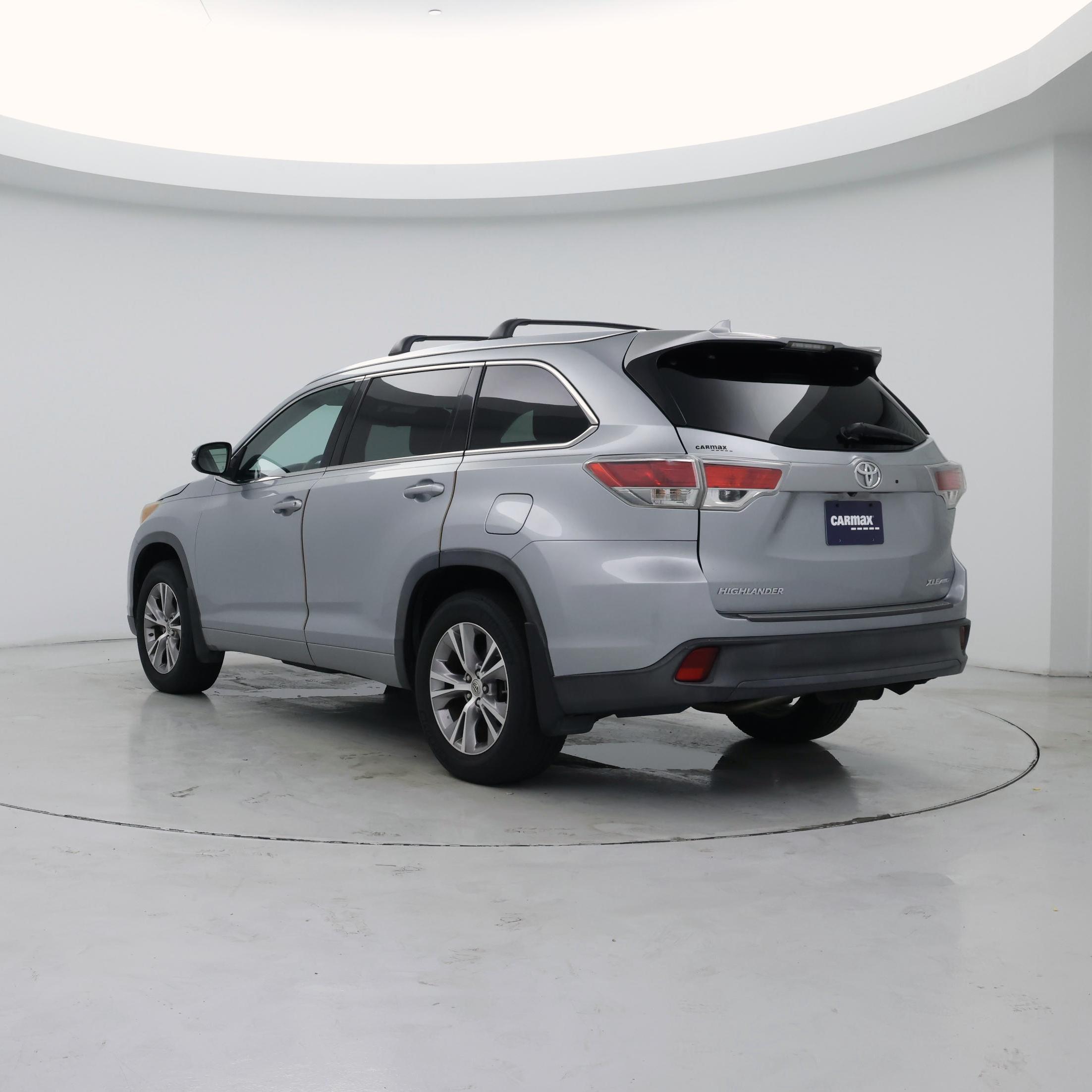 Thumbnail: 2015 Toyota Highlander - 2