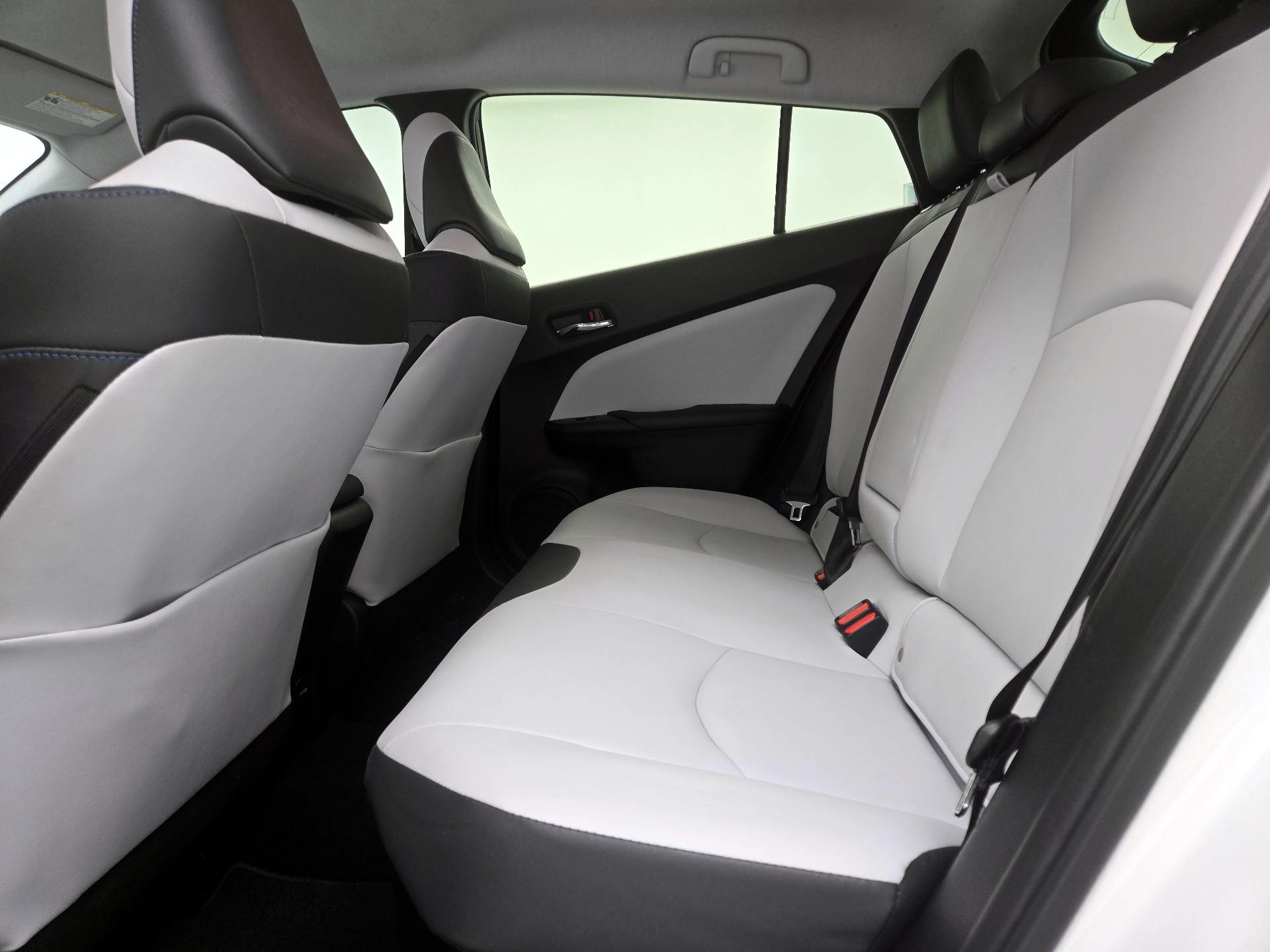 Thumbnail: 2017 Toyota Prius - 19