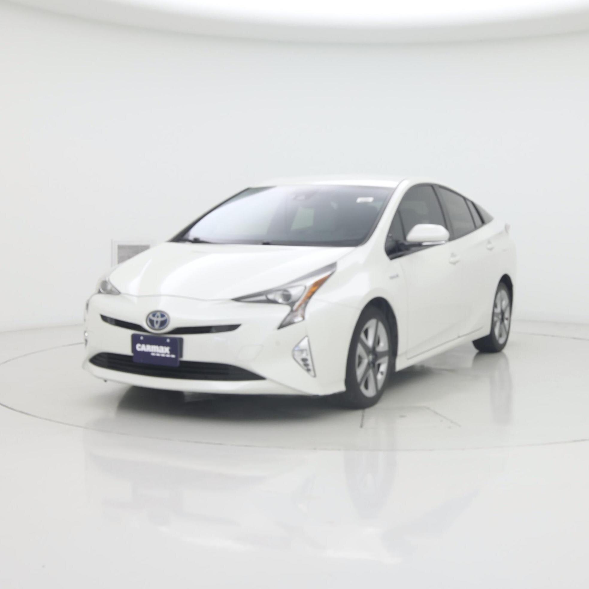 Thumbnail: 2017 Toyota Prius - 4