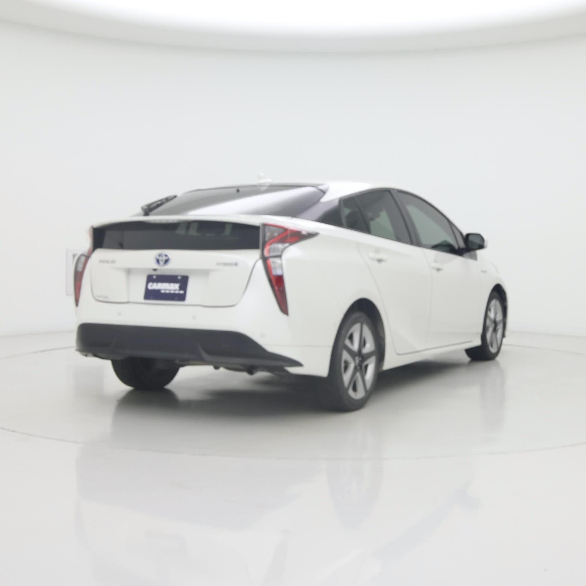 Thumbnail: 2017 Toyota Prius - 8