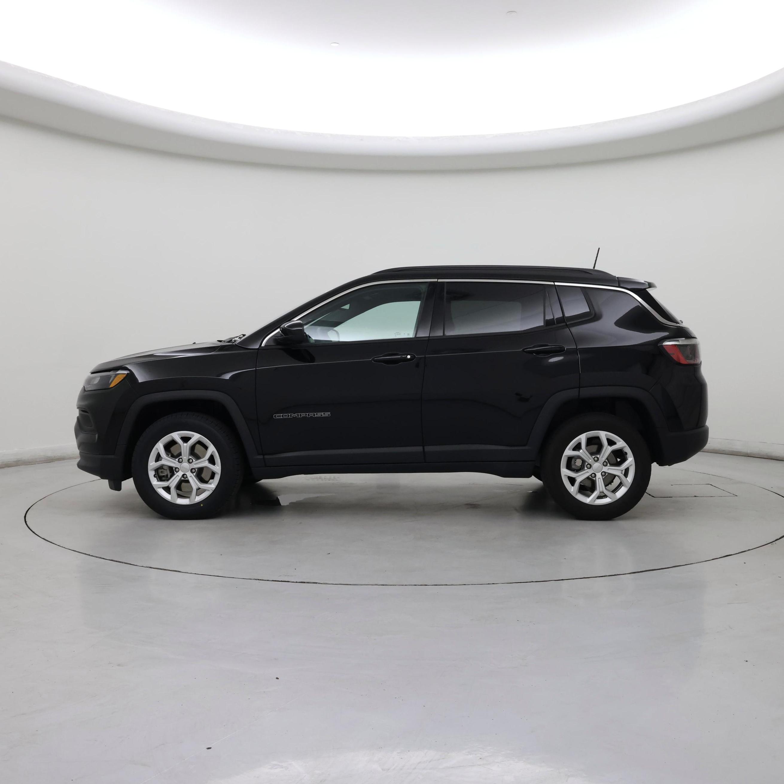 Thumbnail: 2024 Jeep Compass - 3