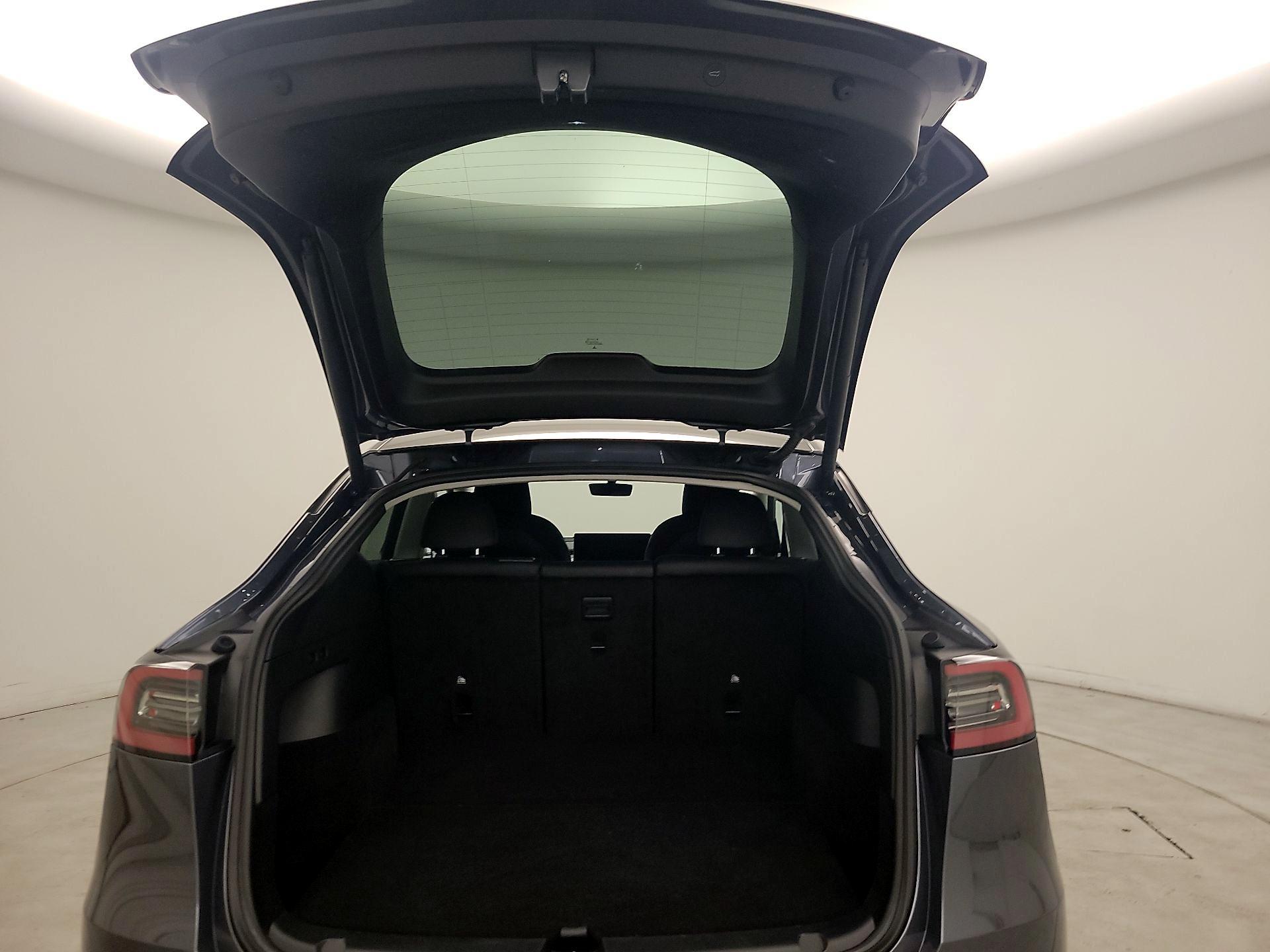 Thumbnail: 2022 Tesla Model Y - 19