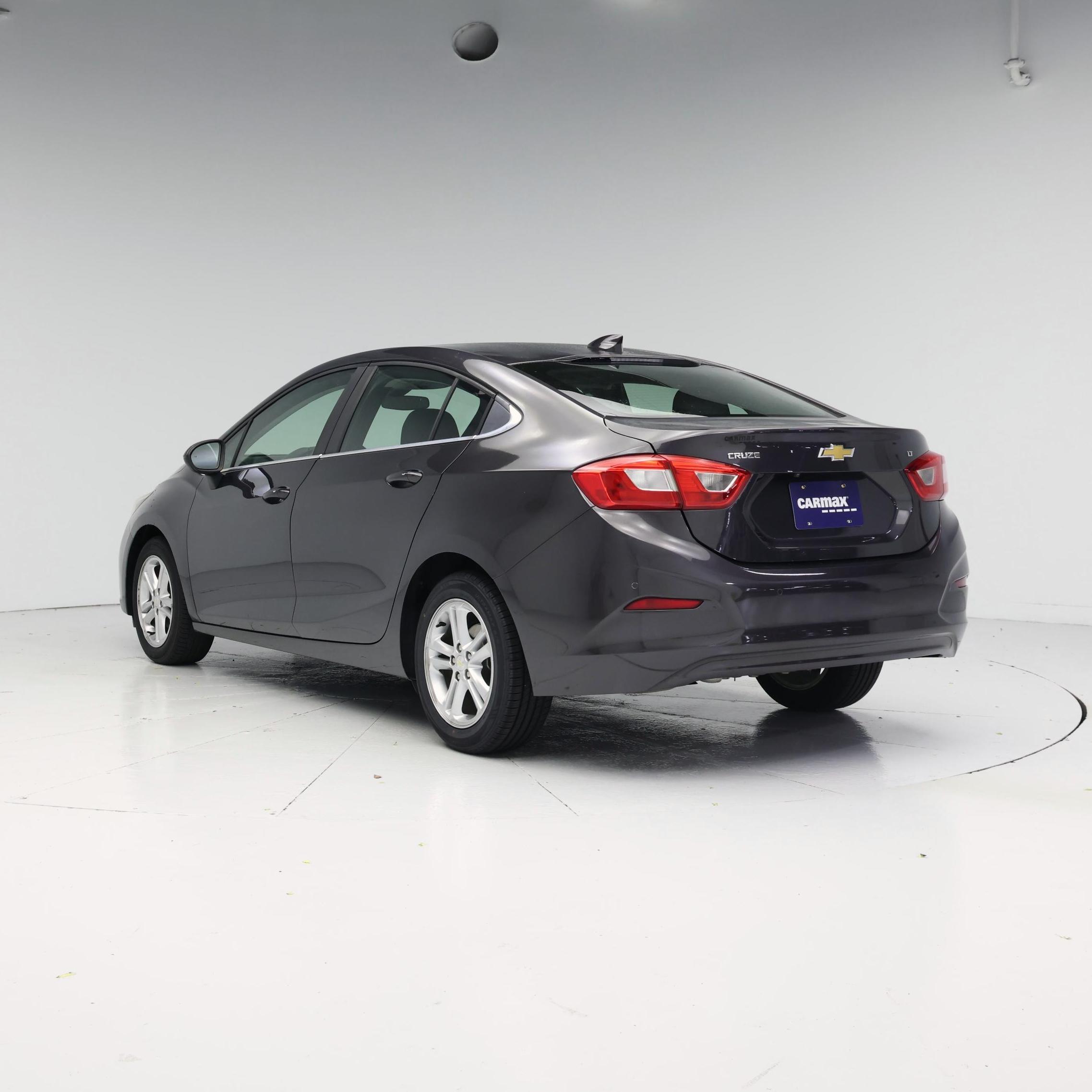 Thumbnail: 2017 Chevrolet Cruze - 2