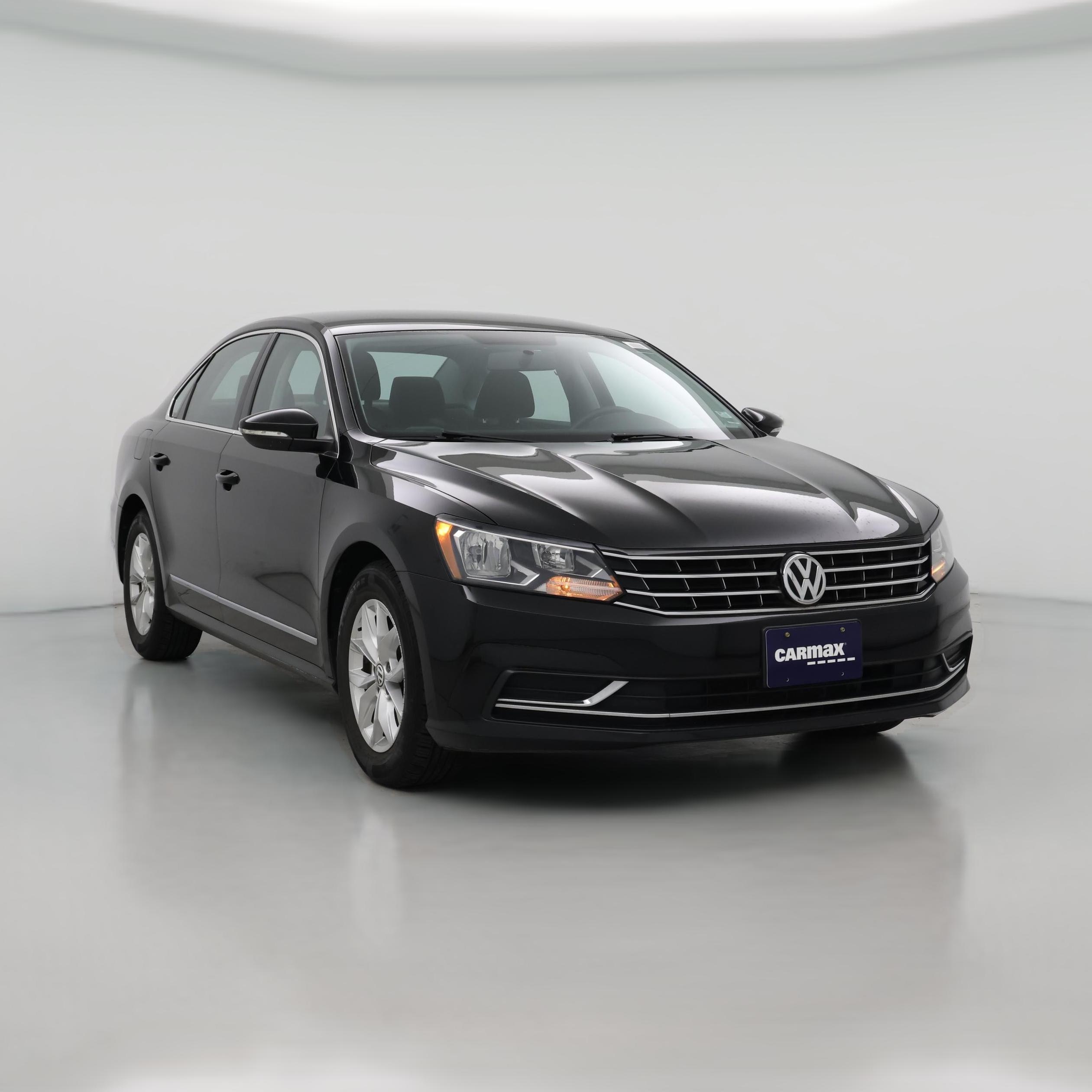 Thumbnail: 2016 Volkswagen Passat - 1
