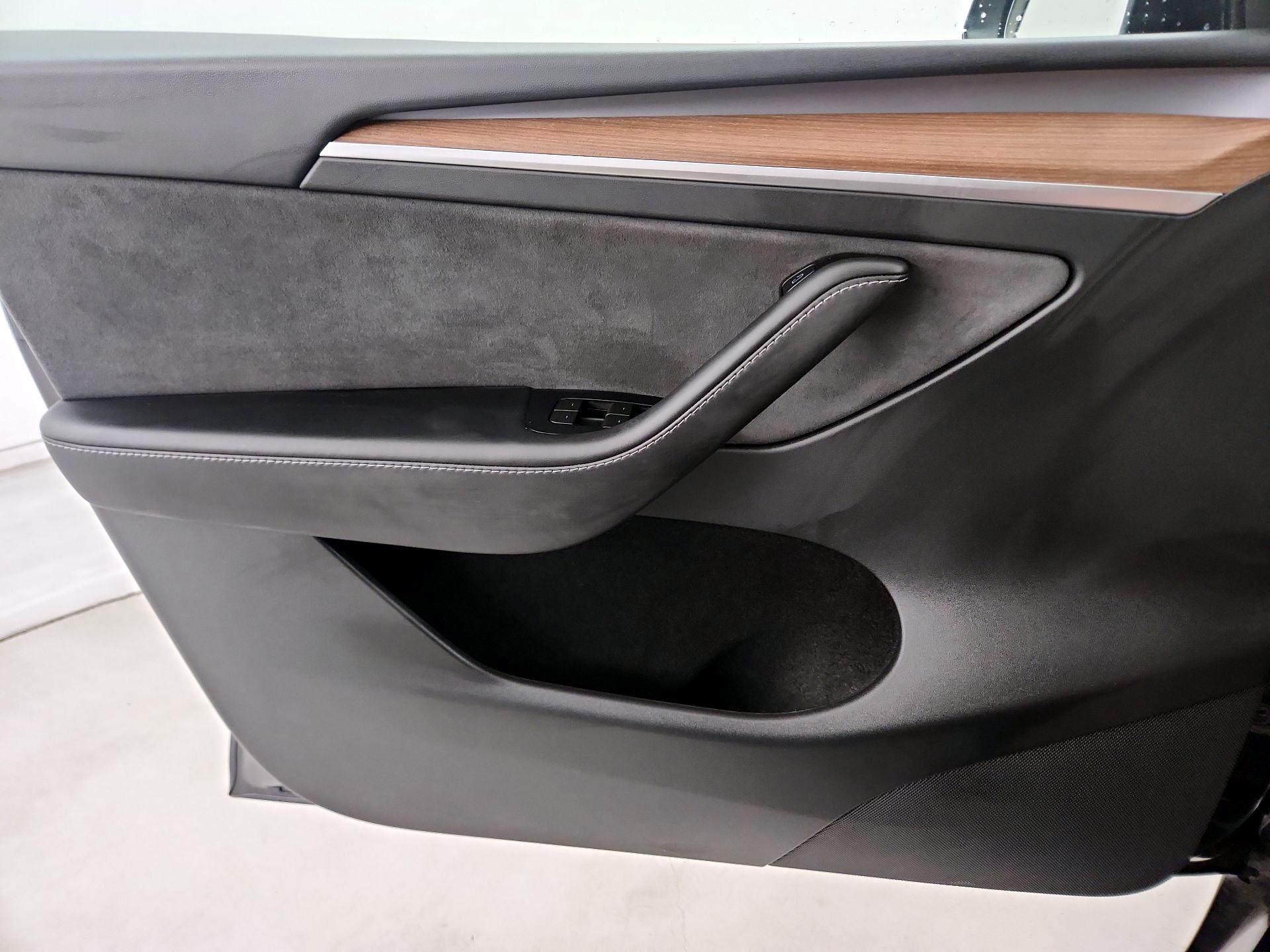Thumbnail: 2024 Tesla Model Y - 12