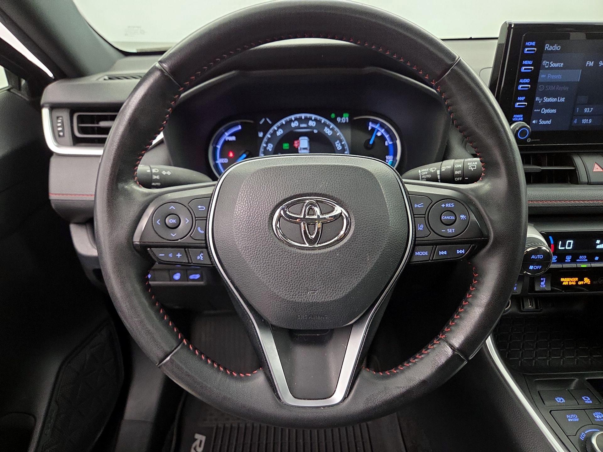 Thumbnail: 2021 Toyota RAV4 - 10
