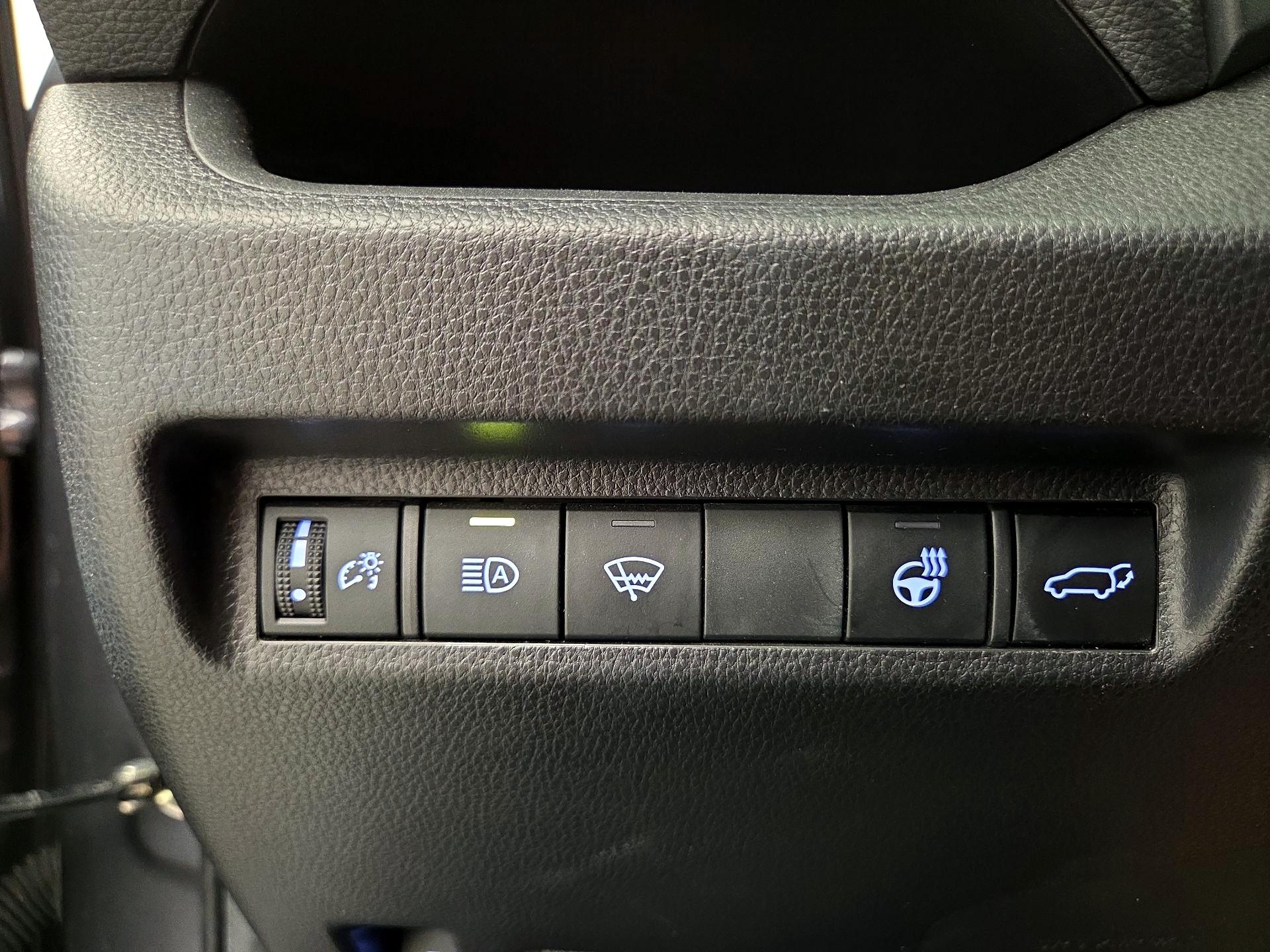 Thumbnail: 2021 Toyota RAV4 - 13