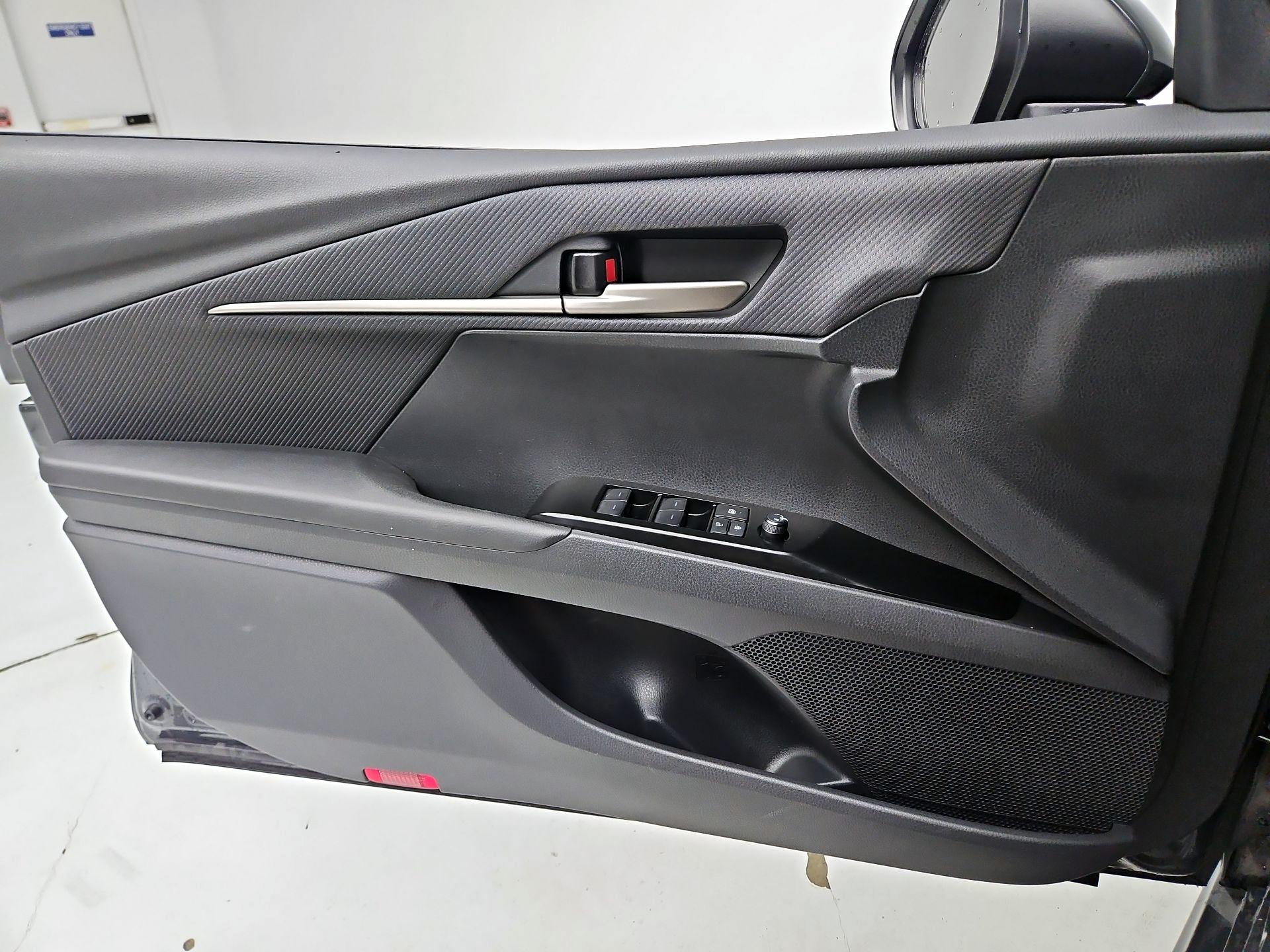Thumbnail: 2026 Toyota Camry - 12