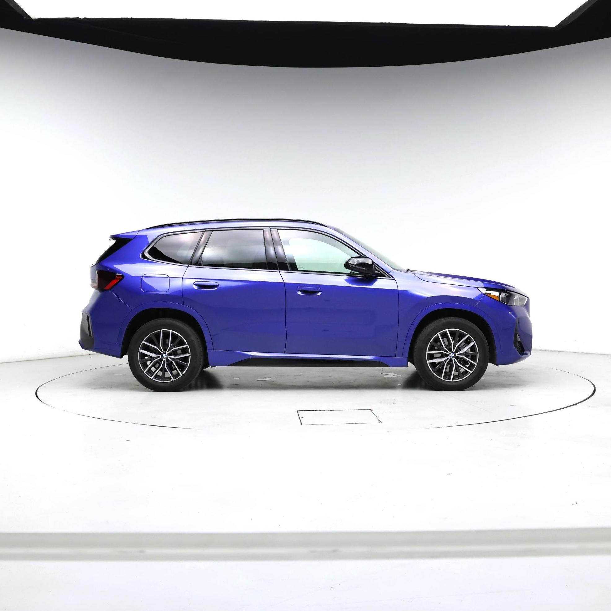 Thumbnail: 2023 BMW X1 - 7