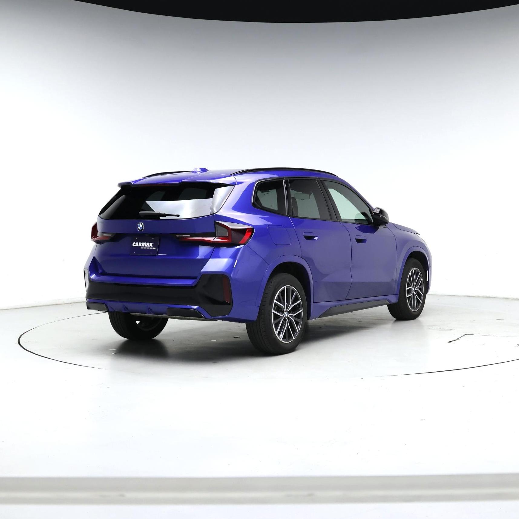 Thumbnail: 2023 BMW X1 - 8