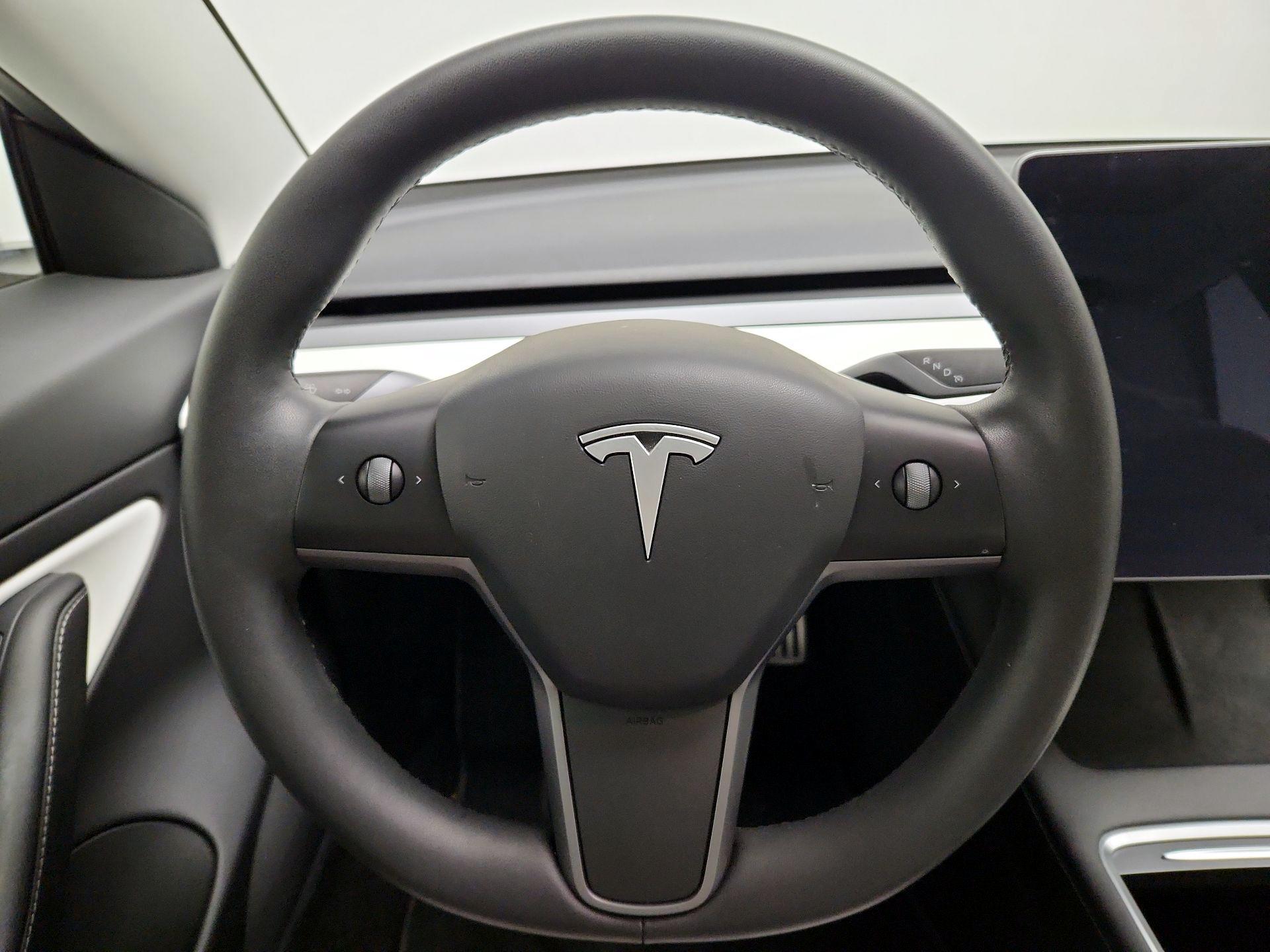 Thumbnail: 2021 Tesla Model 3 - 10