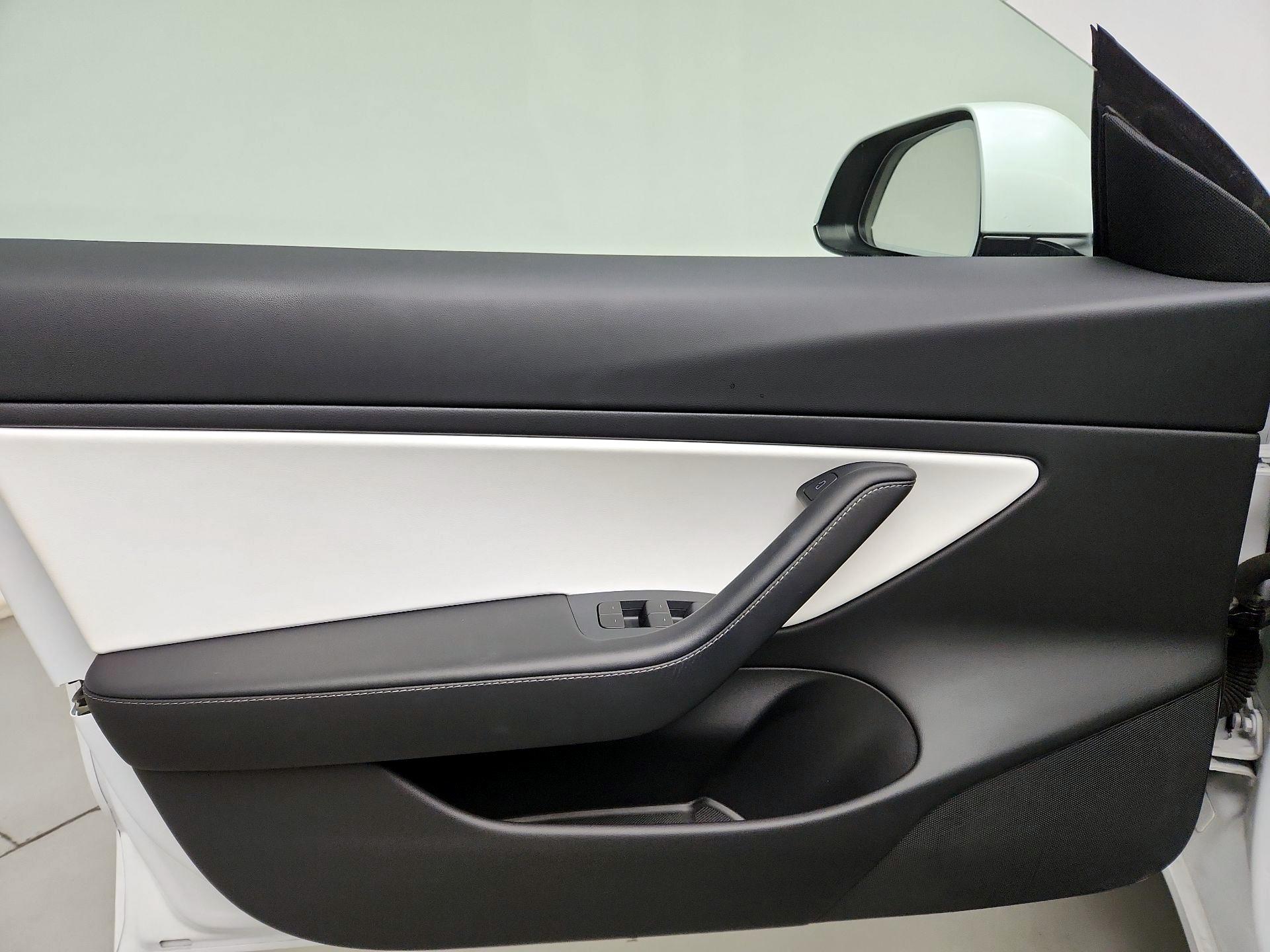 Thumbnail: 2021 Tesla Model 3 - 12