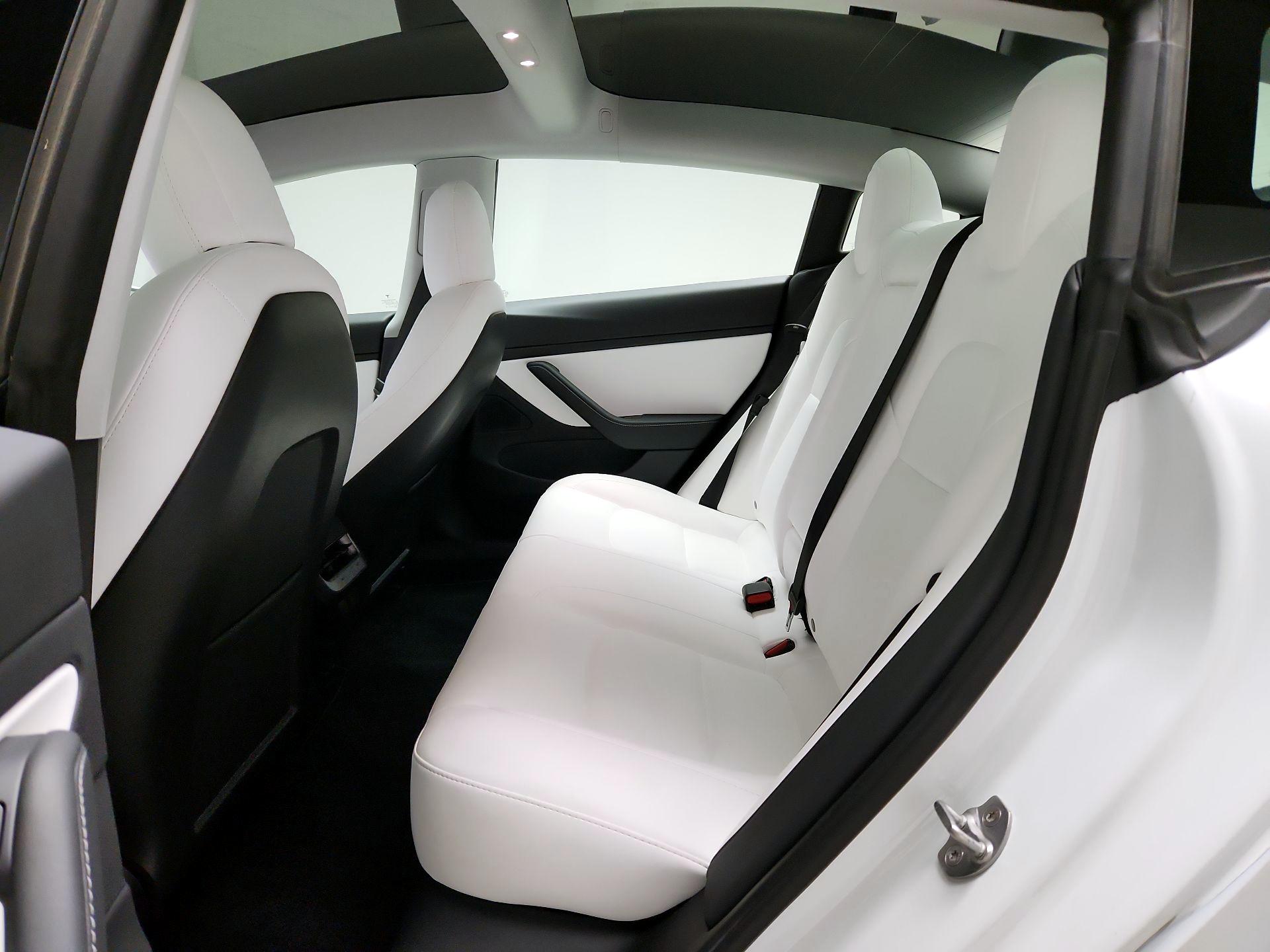 Thumbnail: 2021 Tesla Model 3 - 19