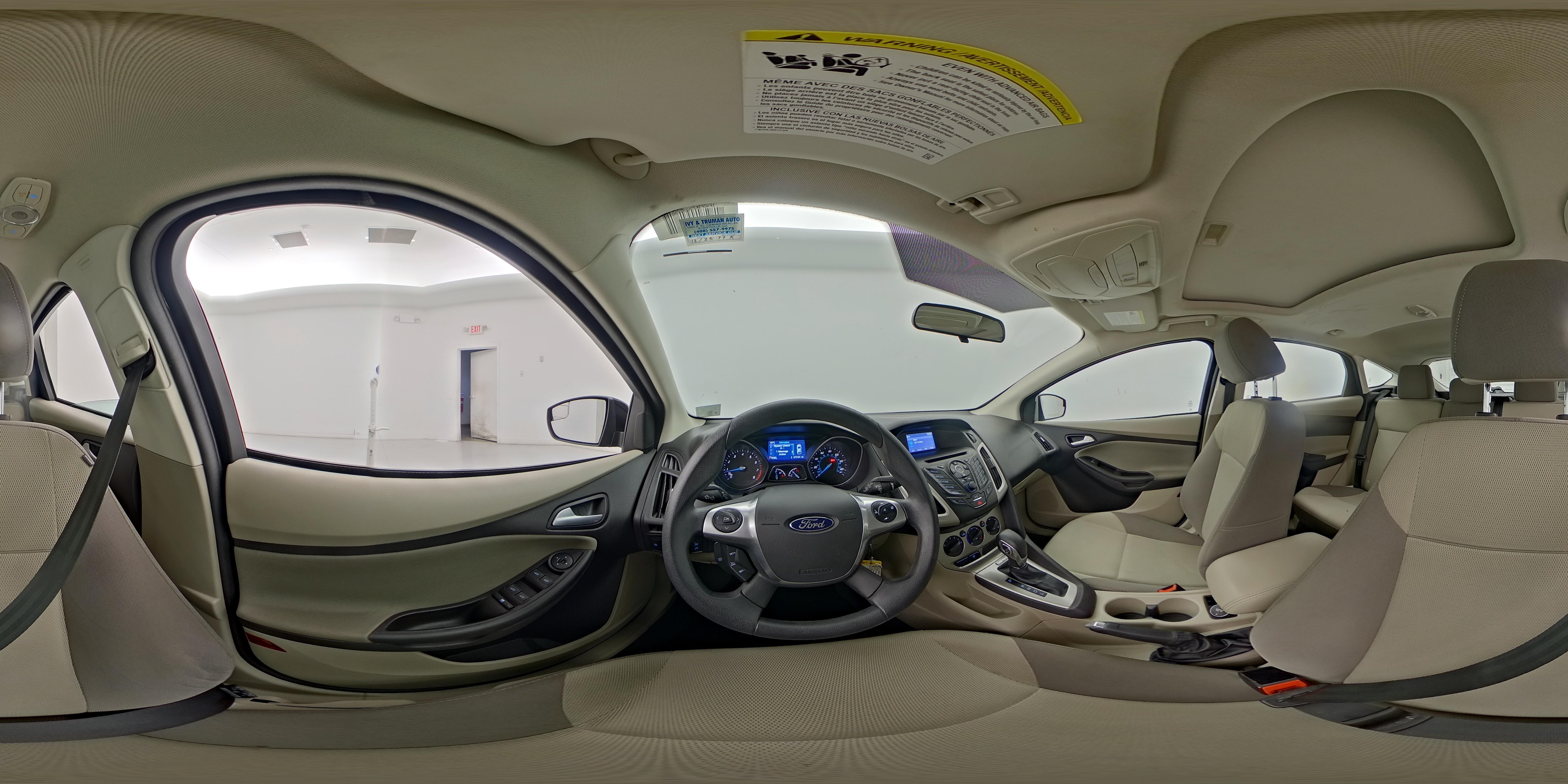 2014 Ford Focus SE - Photo 23