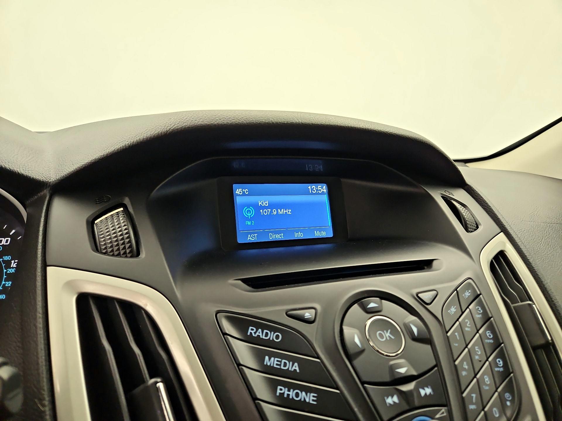 Thumbnail: 2014 Ford Focus - 13