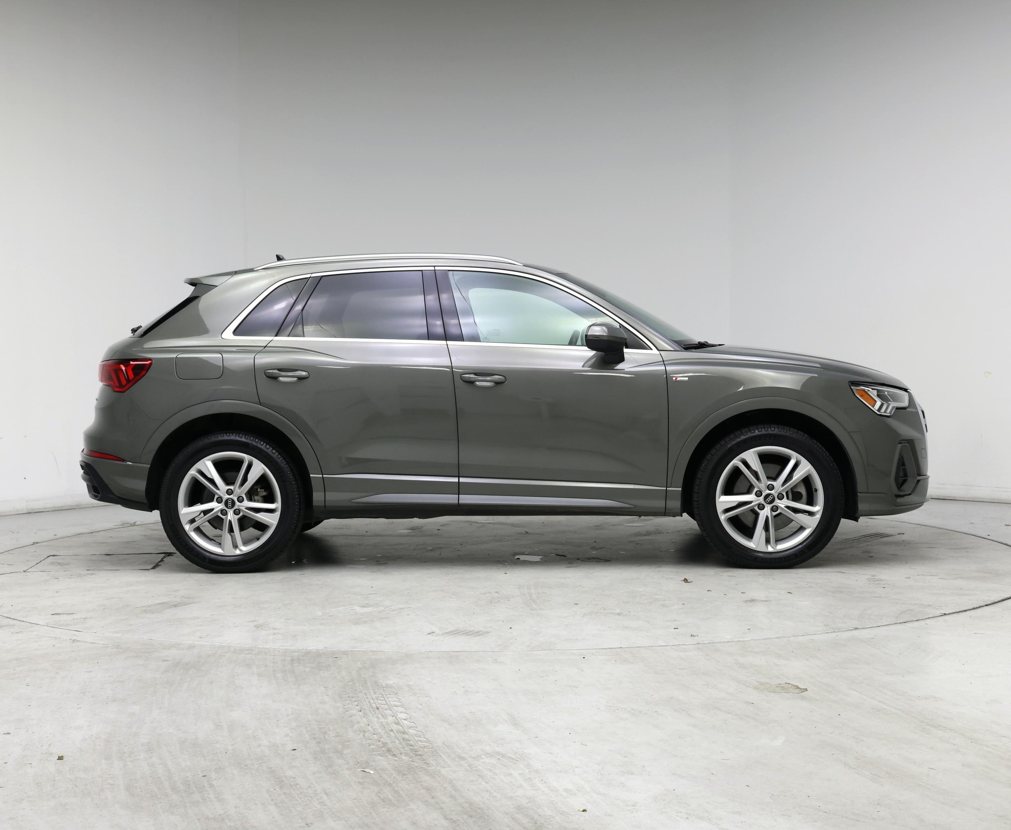 Thumbnail: 2022 Audi Q3 - 7