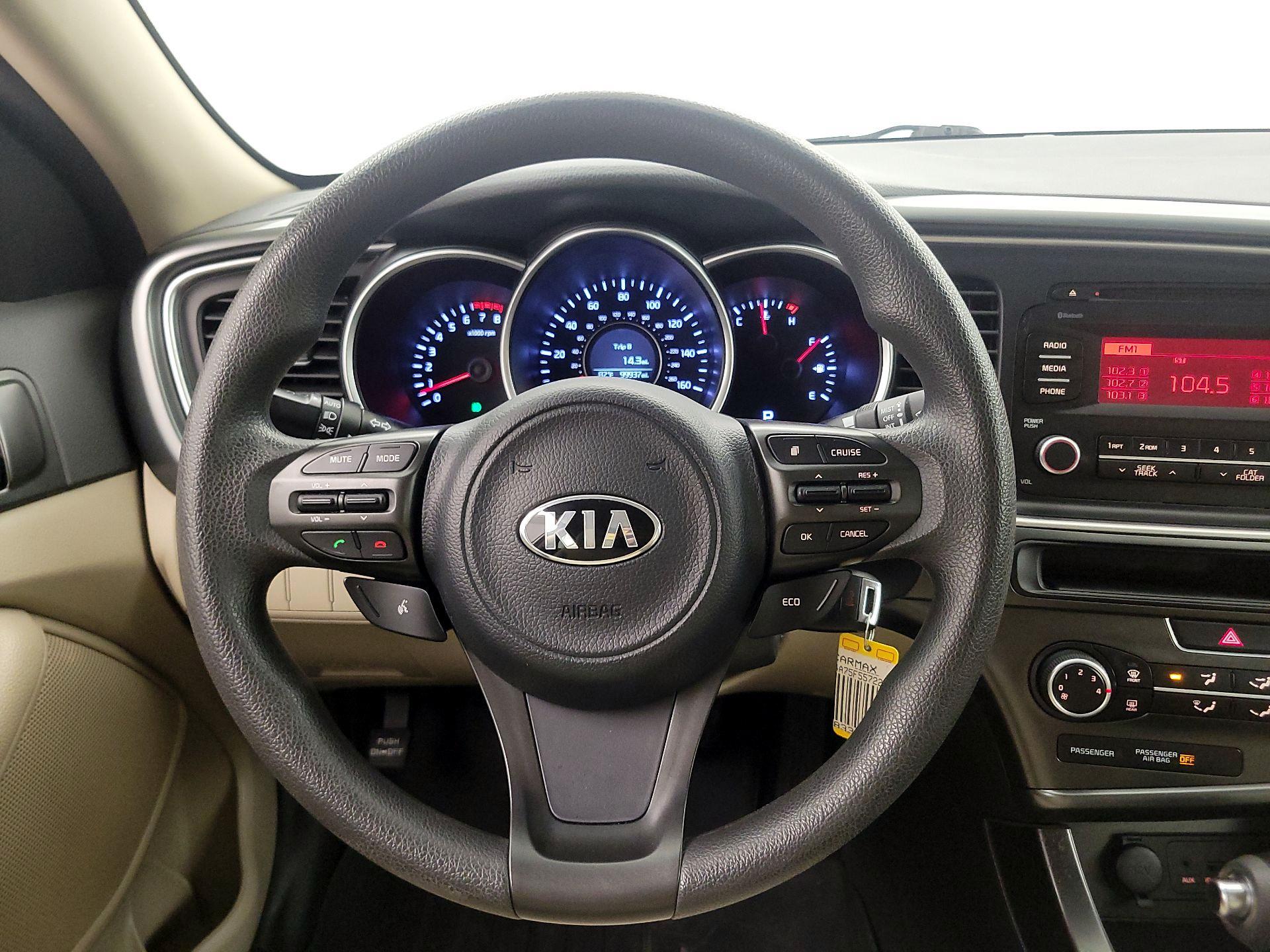 Thumbnail: 2015 Kia Optima - 10