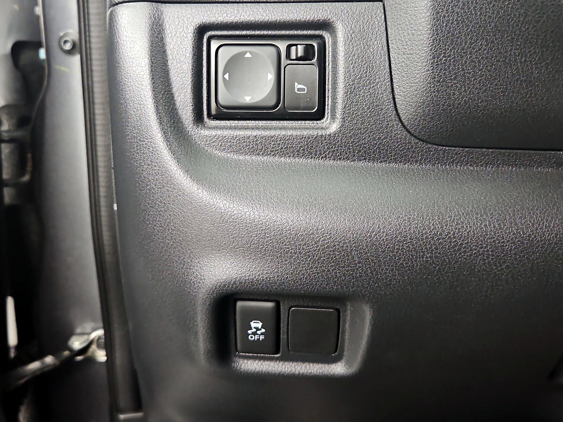 Thumbnail: 2018 Nissan Versa - 13