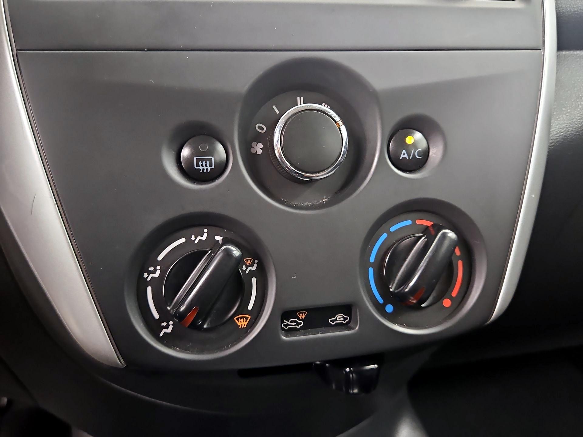 Thumbnail: 2018 Nissan Versa - 15