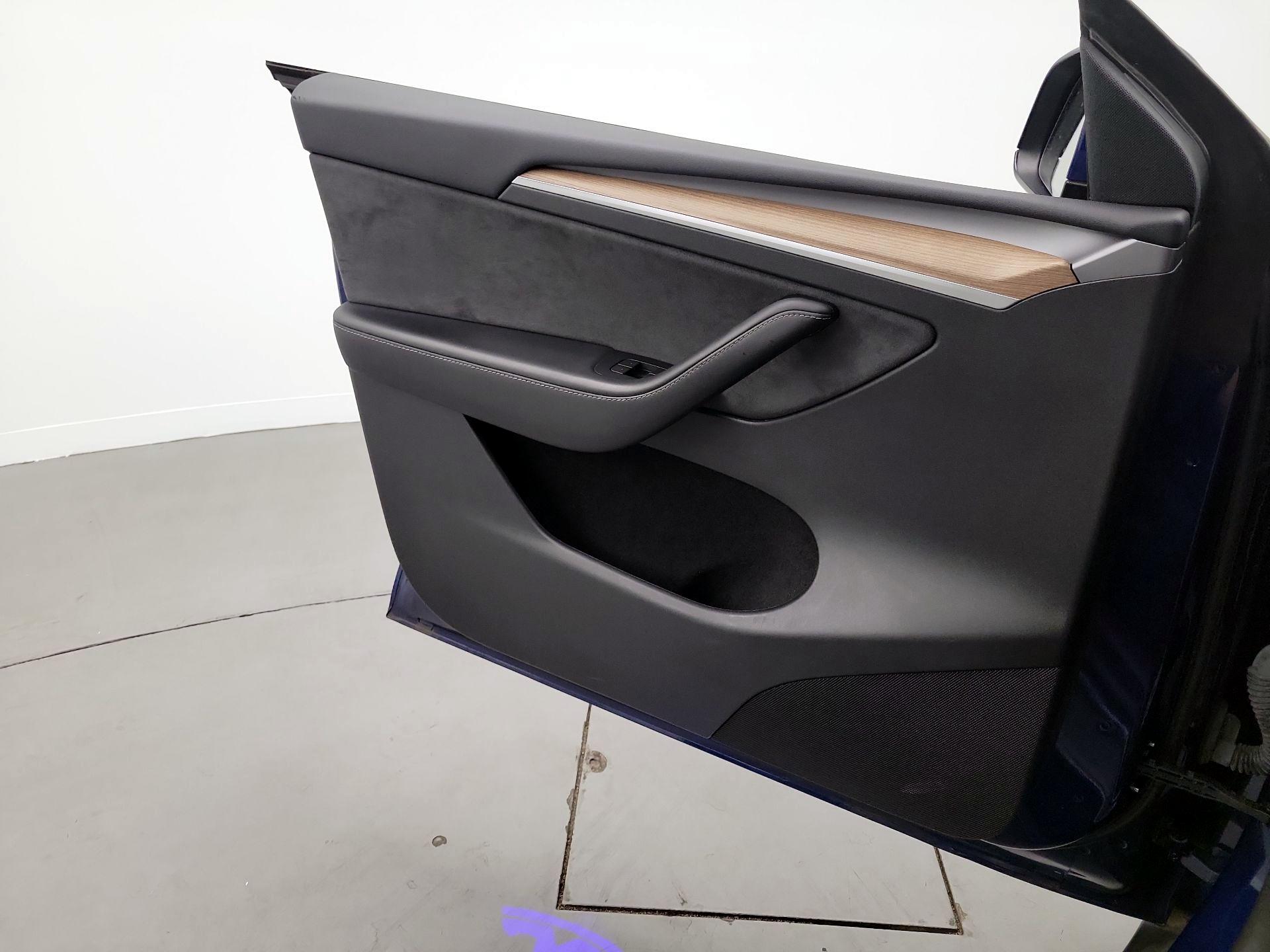 Thumbnail: 2023 Tesla Model Y - 12