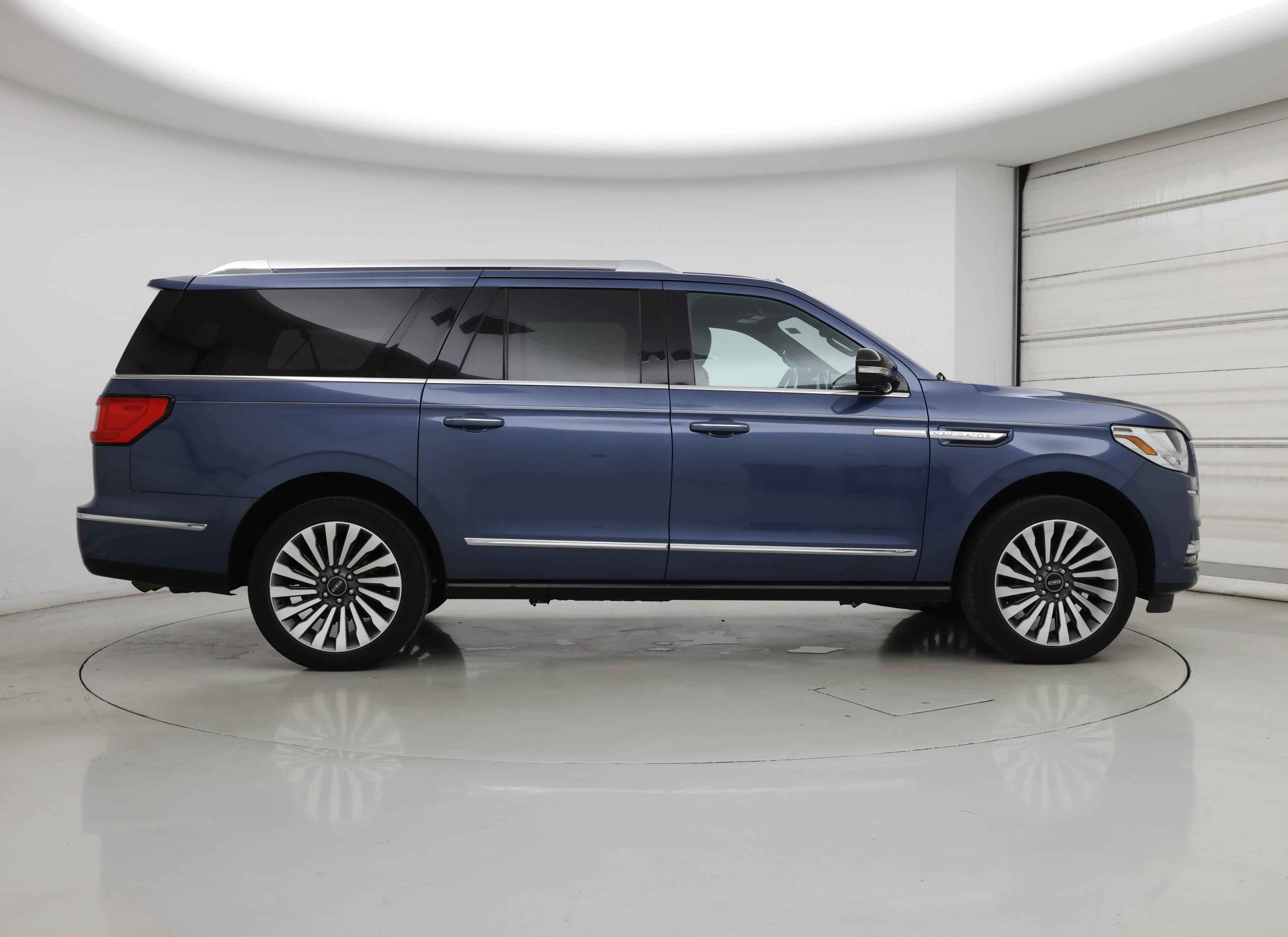 Thumbnail: 2020 Lincoln Navigator L - 7