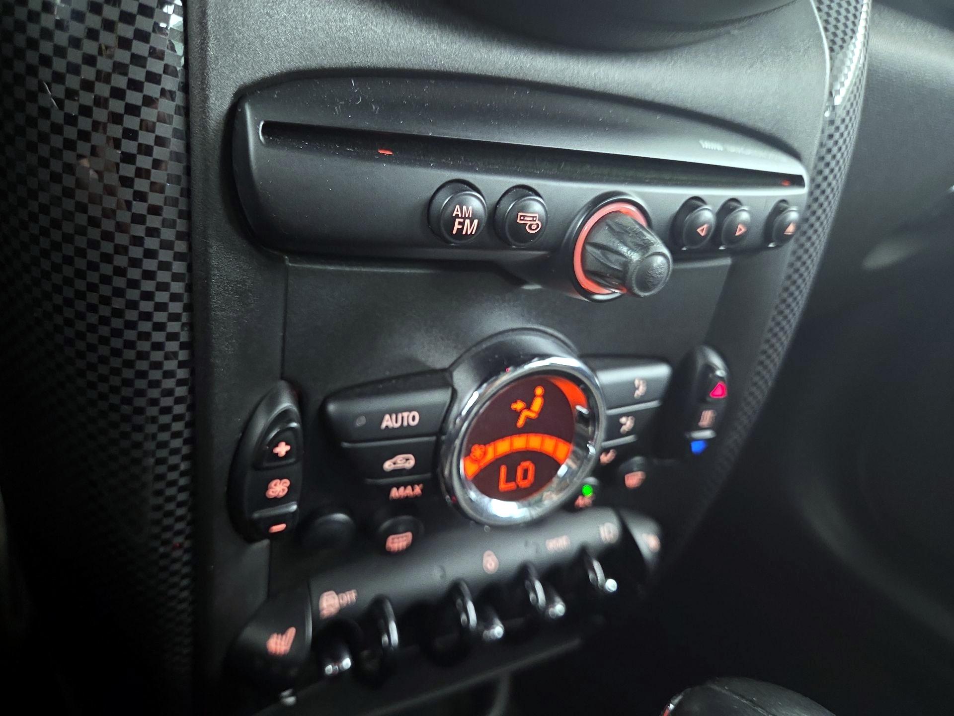 Thumbnail: 2016 MINI Cooper Countryman - 14