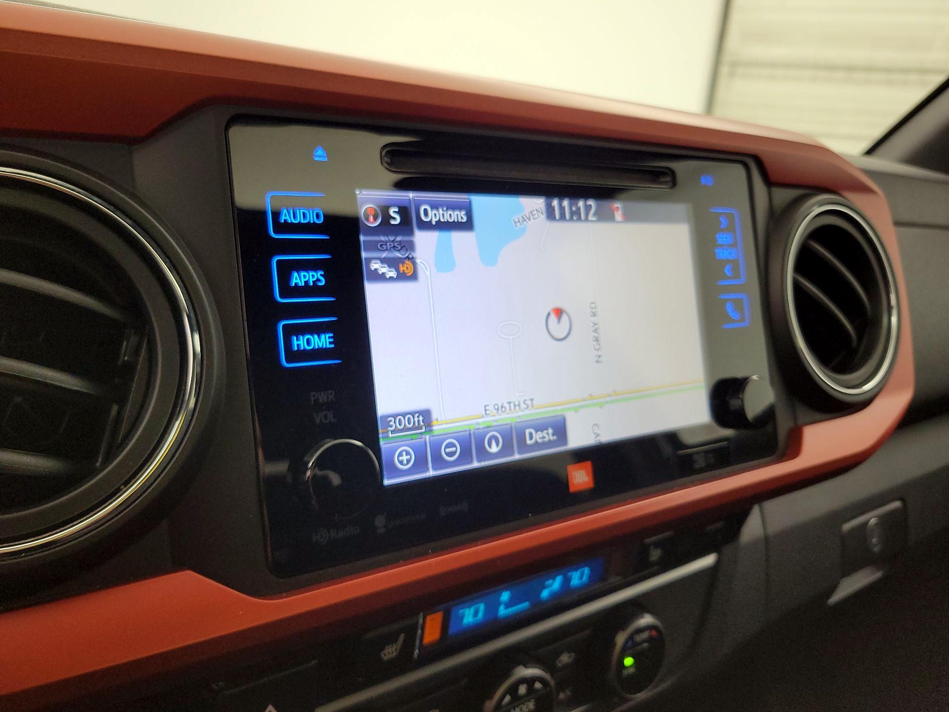 Thumbnail: 2016 Toyota Tacoma - 14