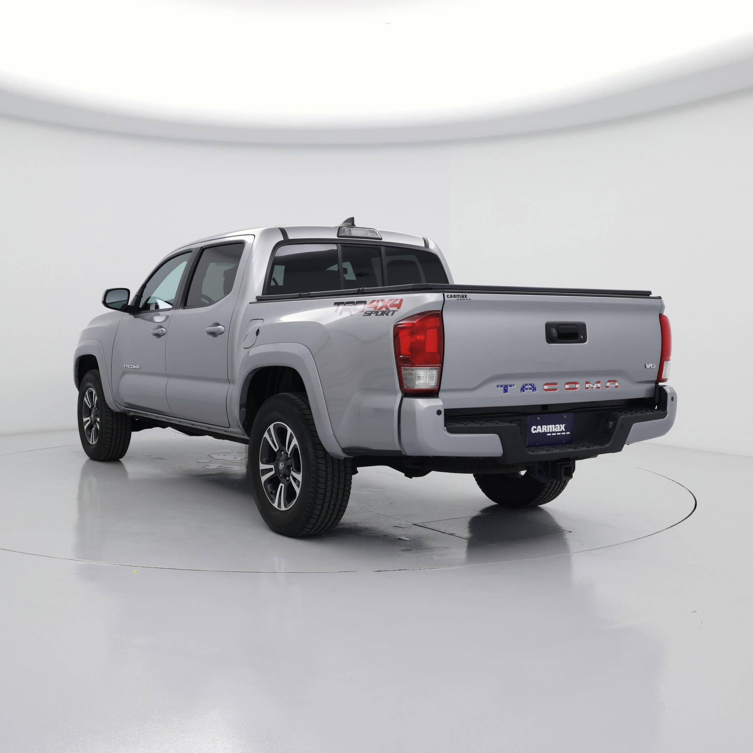Thumbnail: 2016 Toyota Tacoma - 2