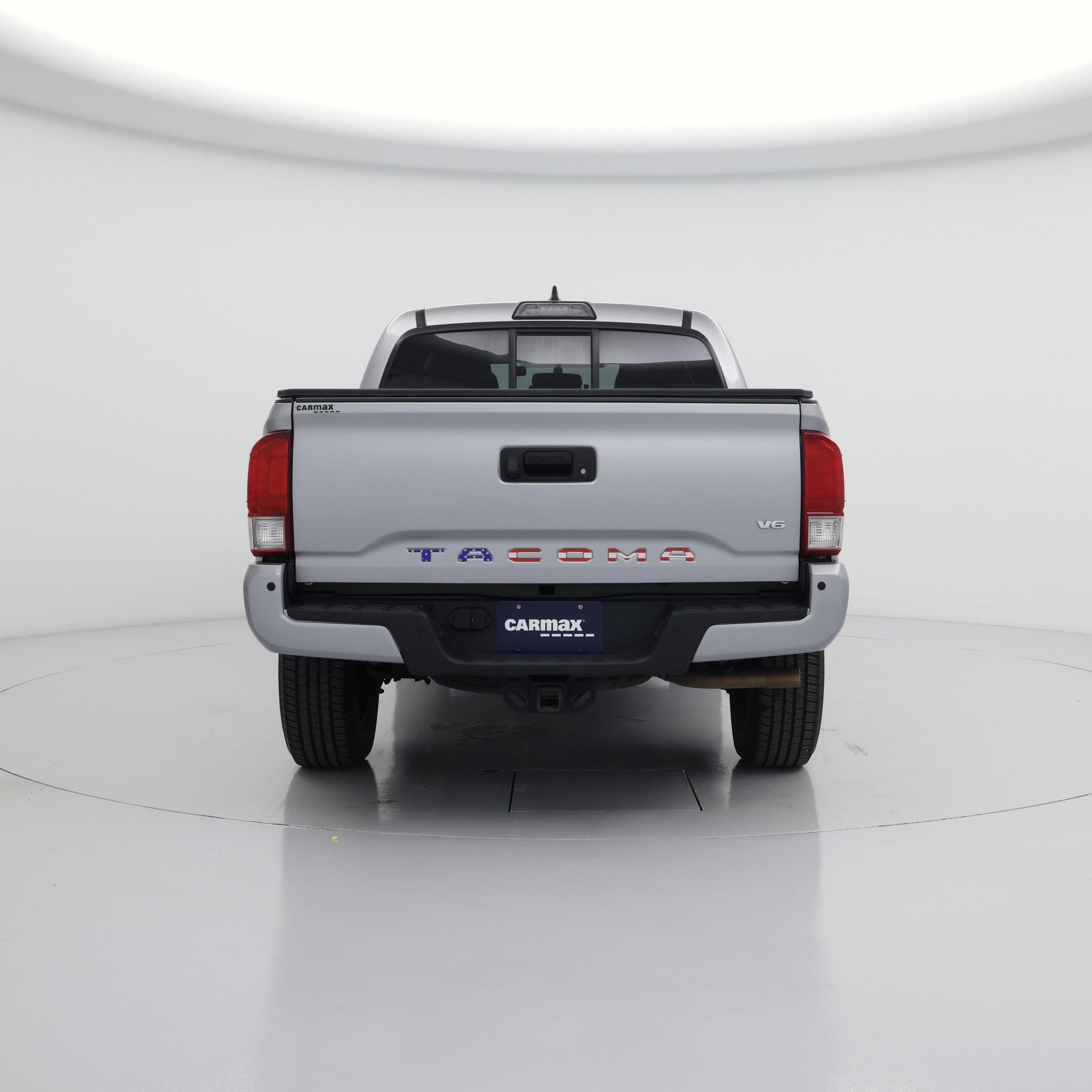 Thumbnail: 2016 Toyota Tacoma - 6