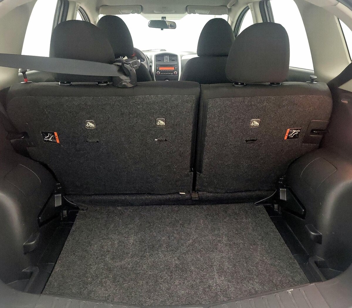 Trunk/Cargo (Seats Up)