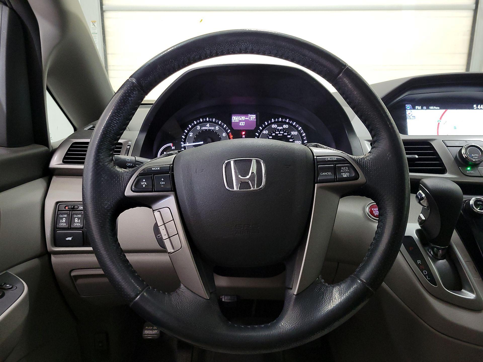 Thumbnail: 2016 Honda Odyssey - 10