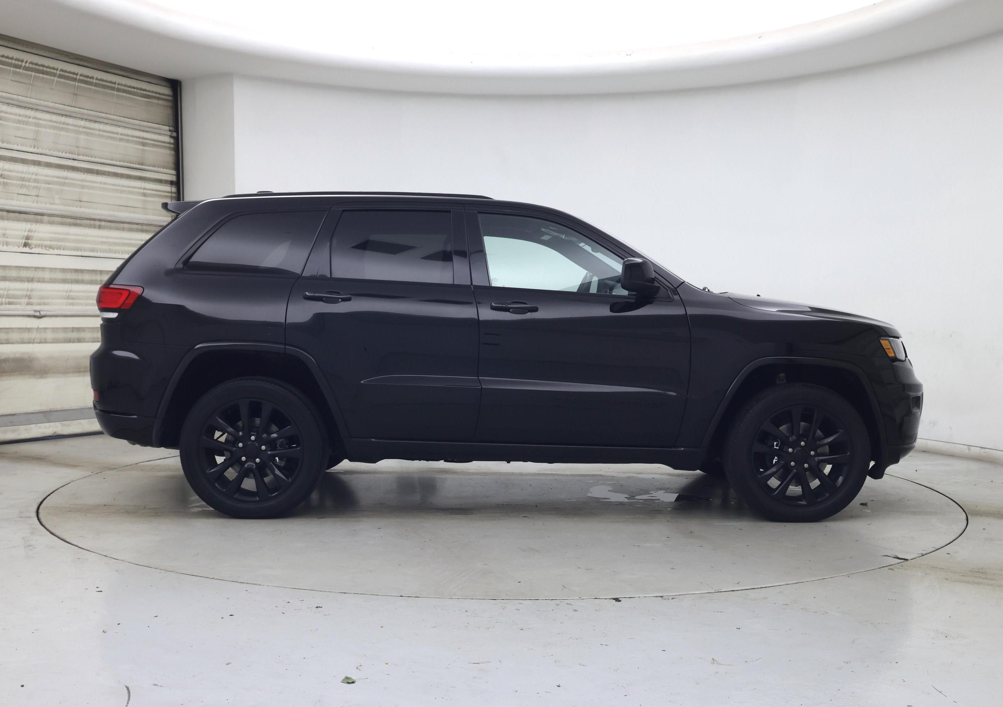 Thumbnail: 2021 Jeep Grand Cherokee - 7