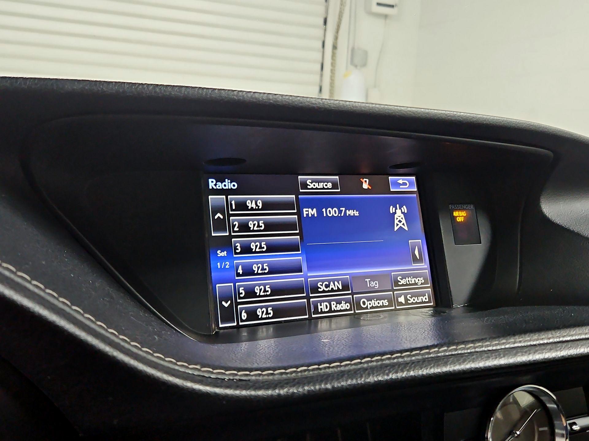 Thumbnail: 2016 Lexus ES - 15