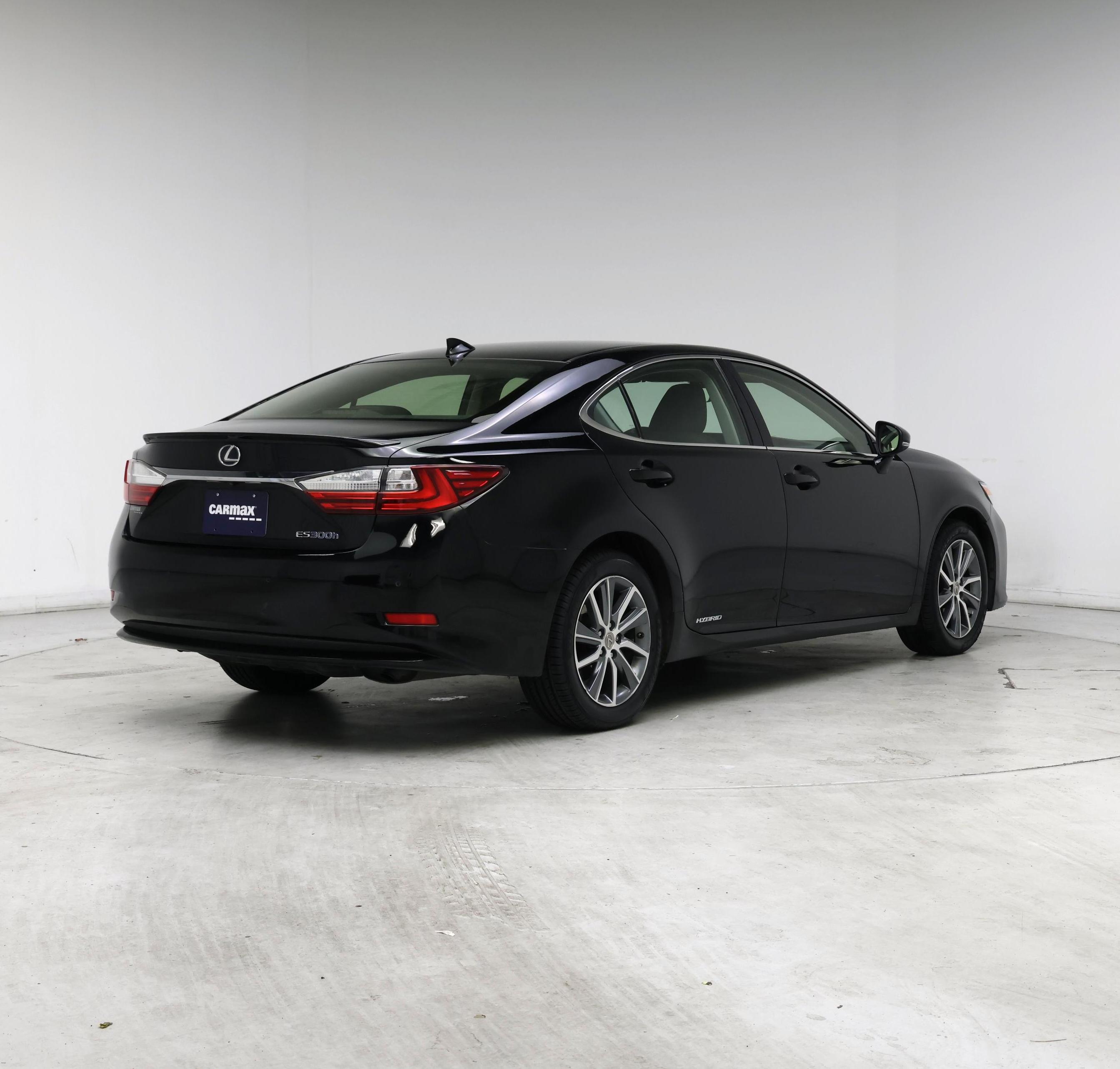 Thumbnail: 2016 Lexus ES - 8