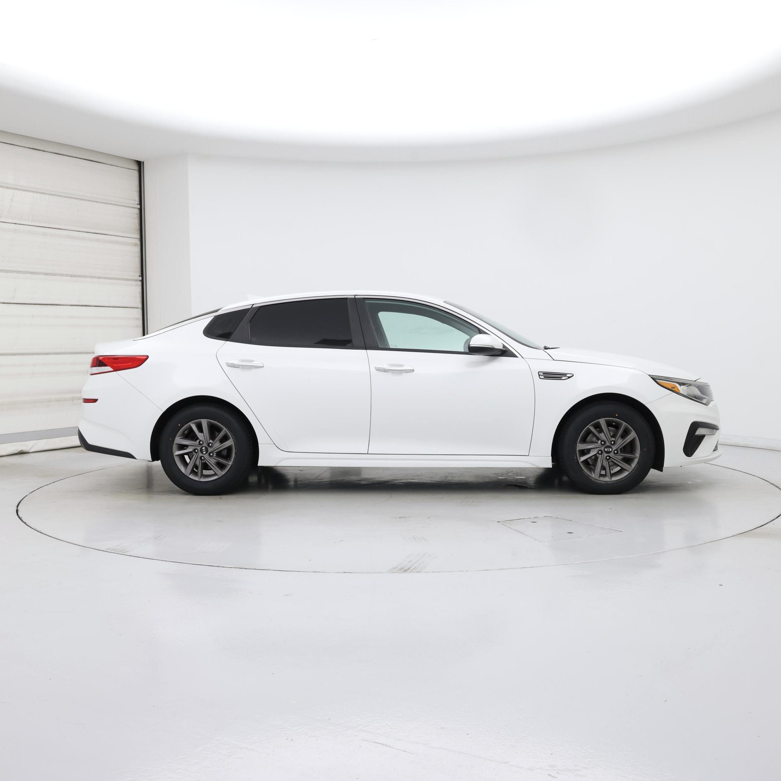 Thumbnail: 2020 Kia Optima - 7