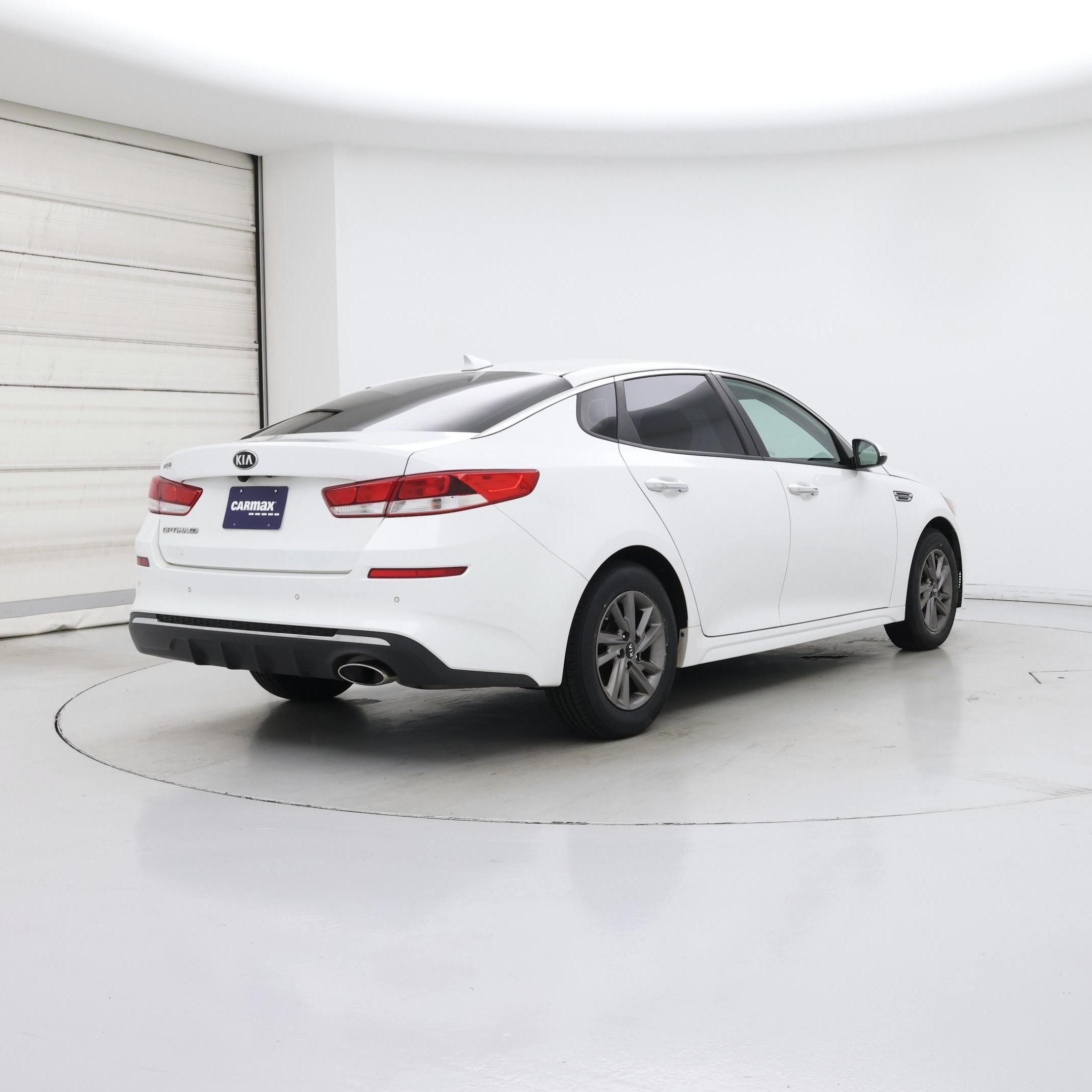 Thumbnail: 2020 Kia Optima - 8