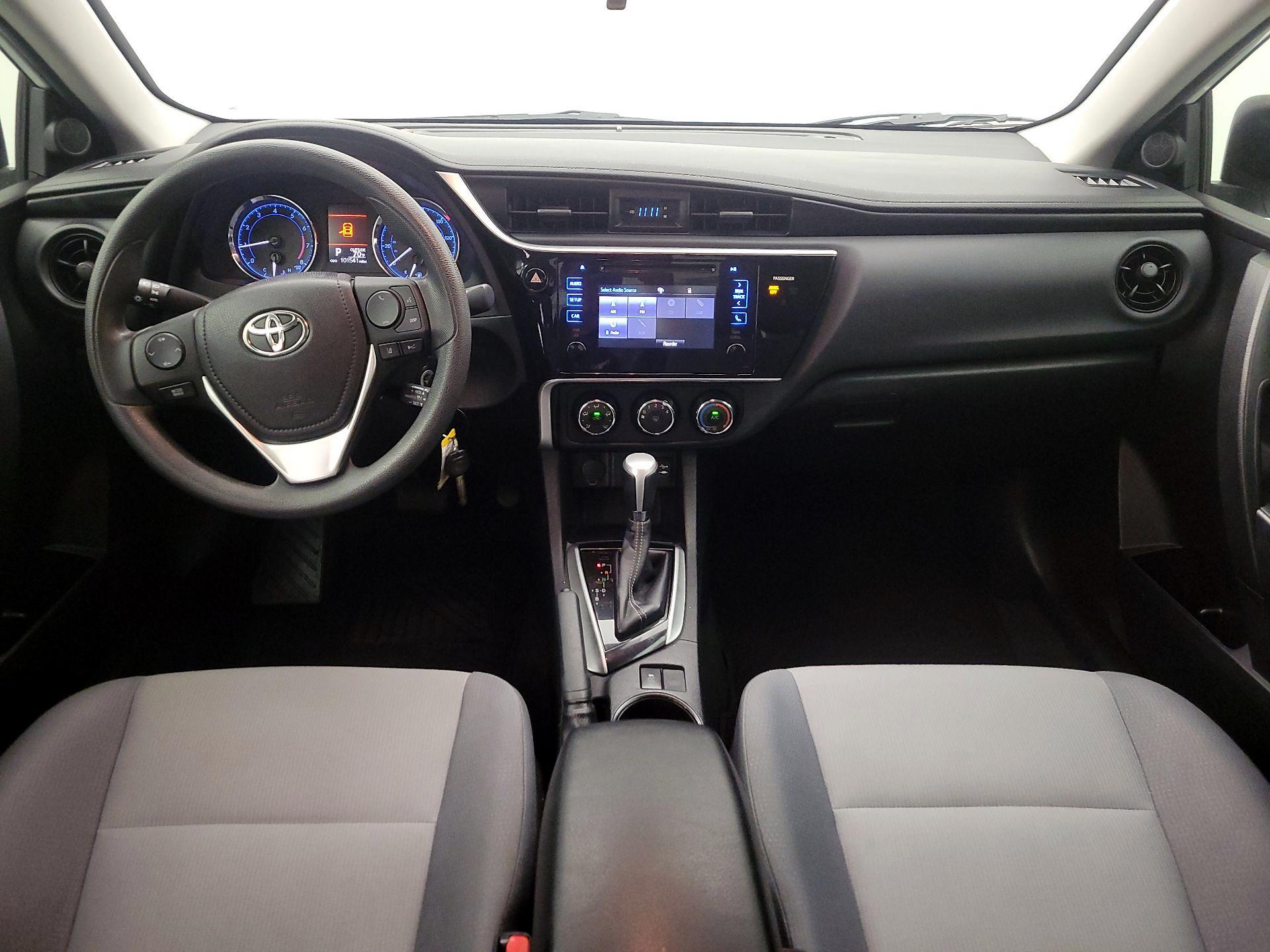 Thumbnail: 2017 Toyota Corolla - 9