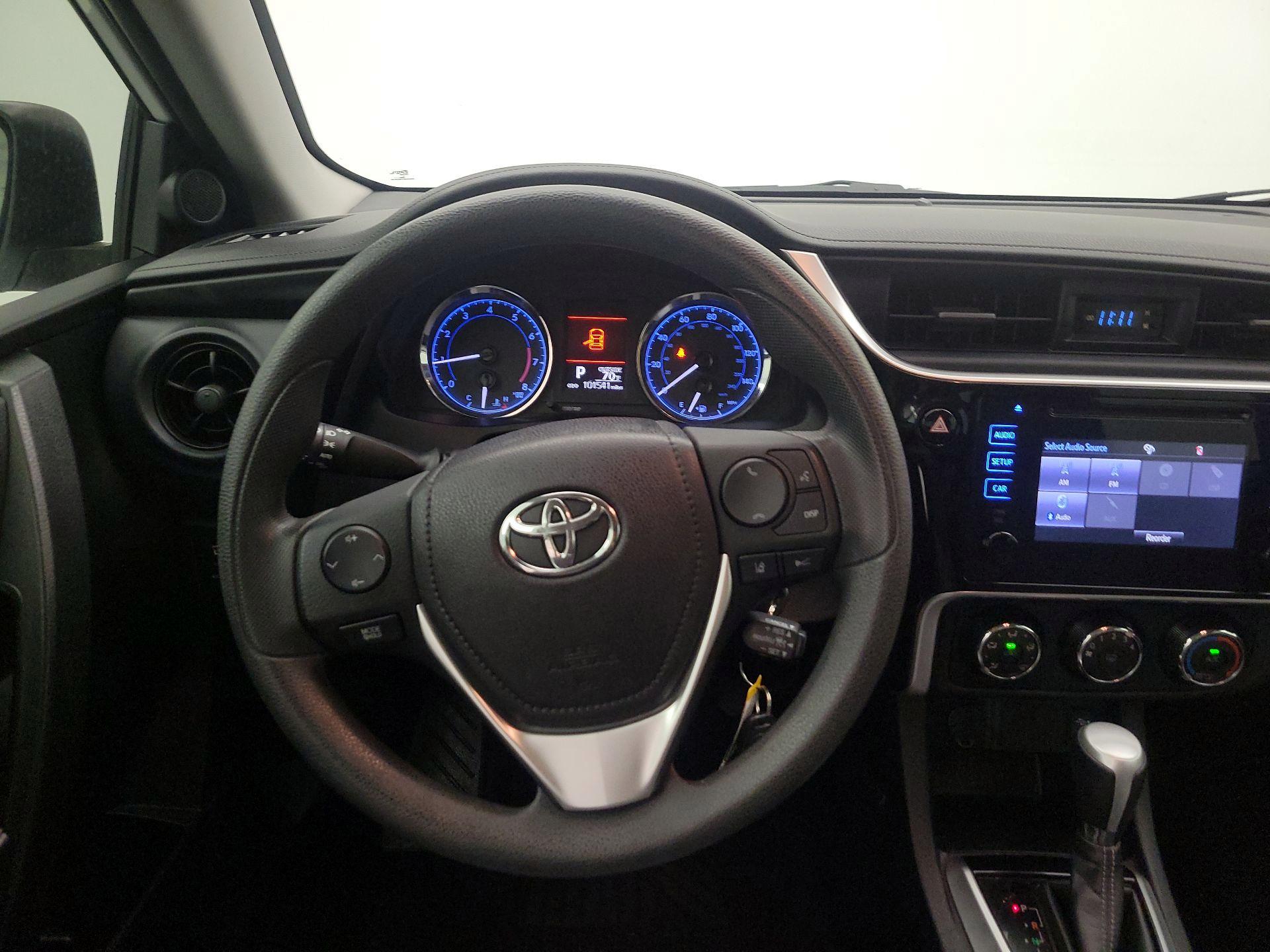 Thumbnail: 2017 Toyota Corolla - 10