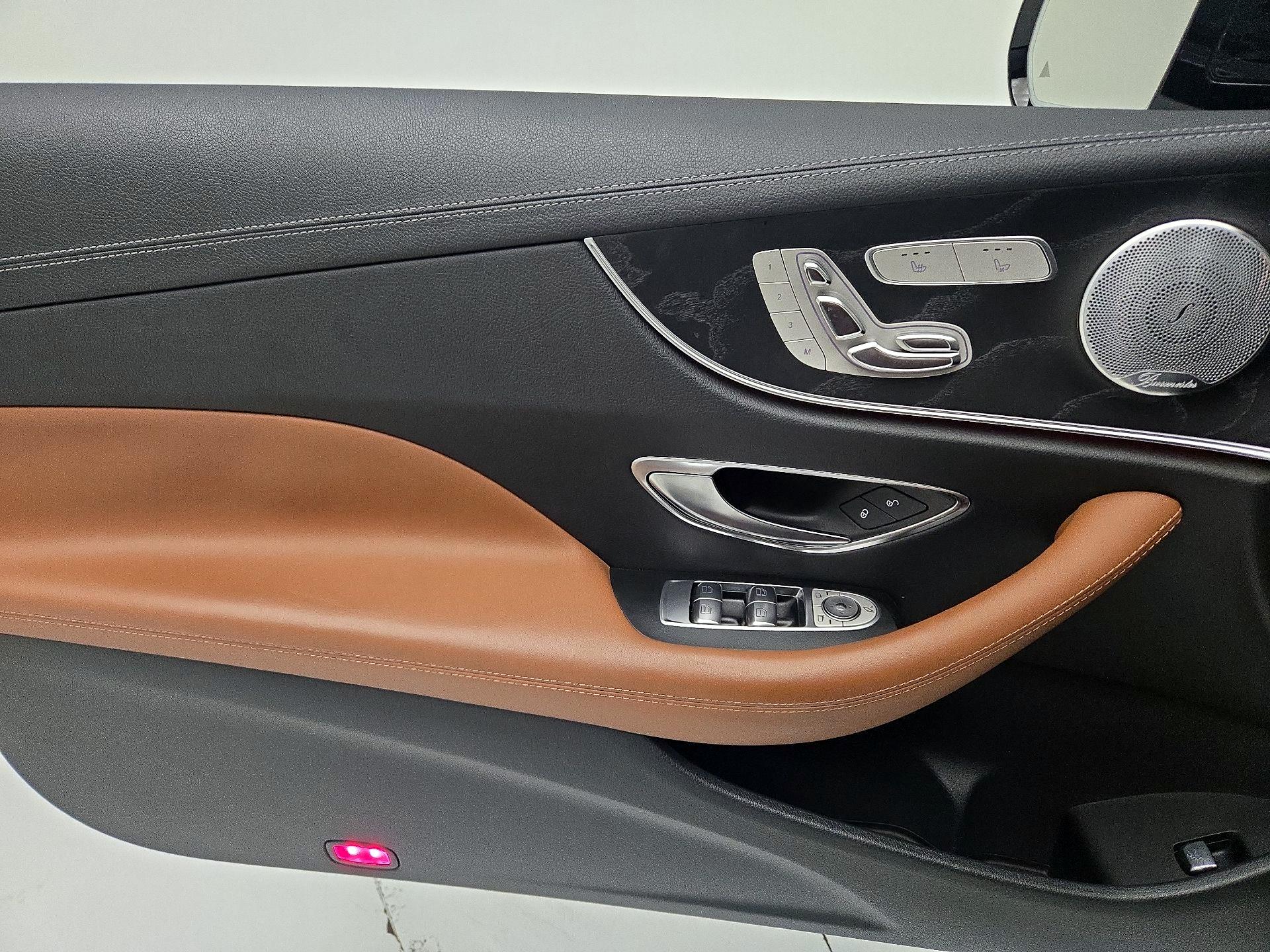 Thumbnail: 2019 Mercedes-Benz E-Class - 12