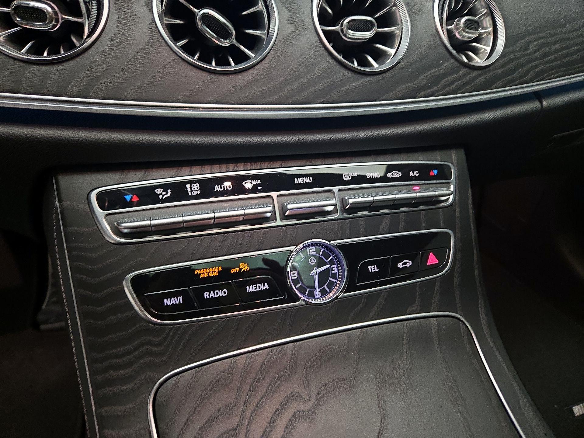 Thumbnail: 2019 Mercedes-Benz E-Class - 17