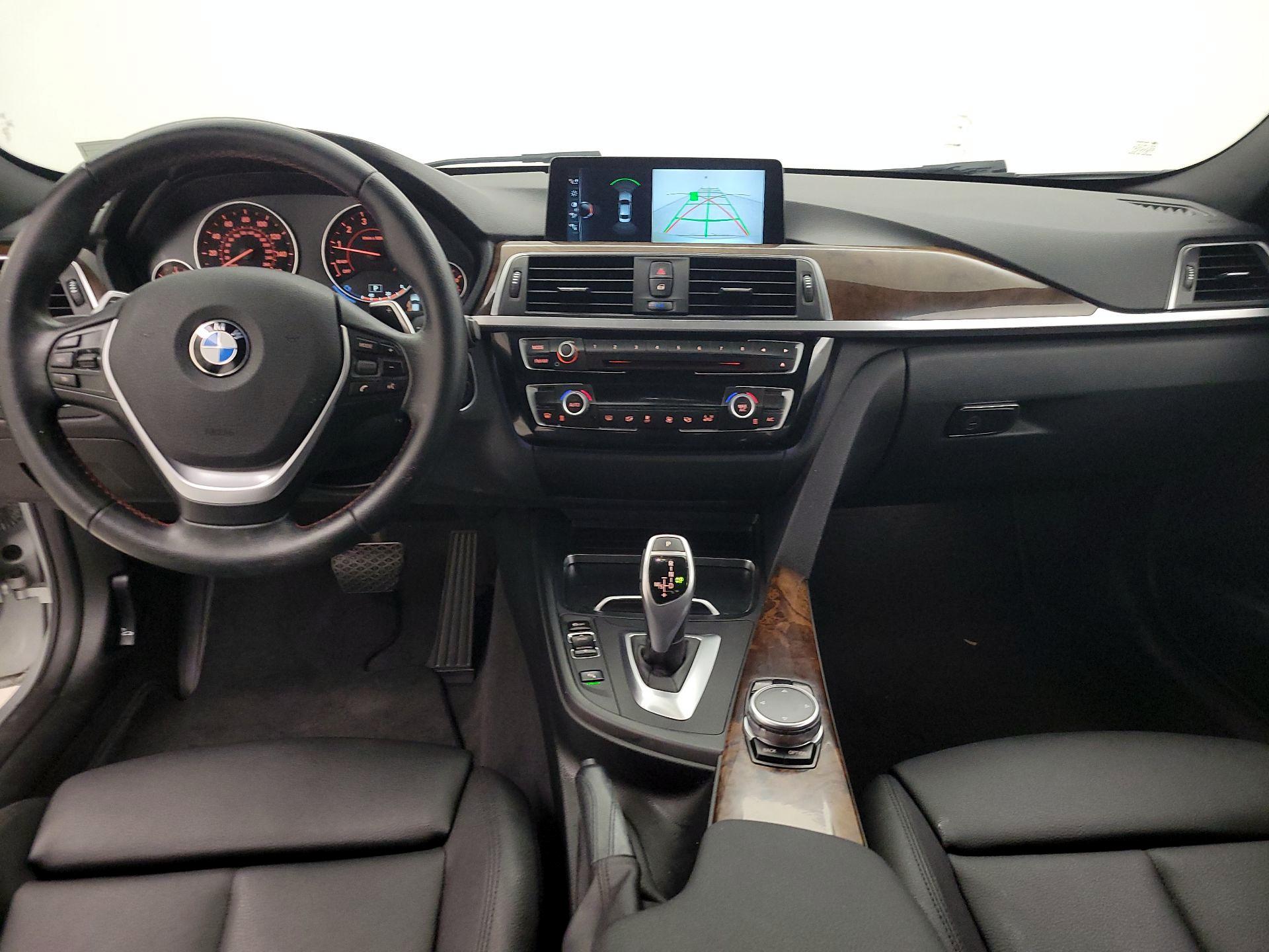 Thumbnail: 2017 BMW 3 Series - 9