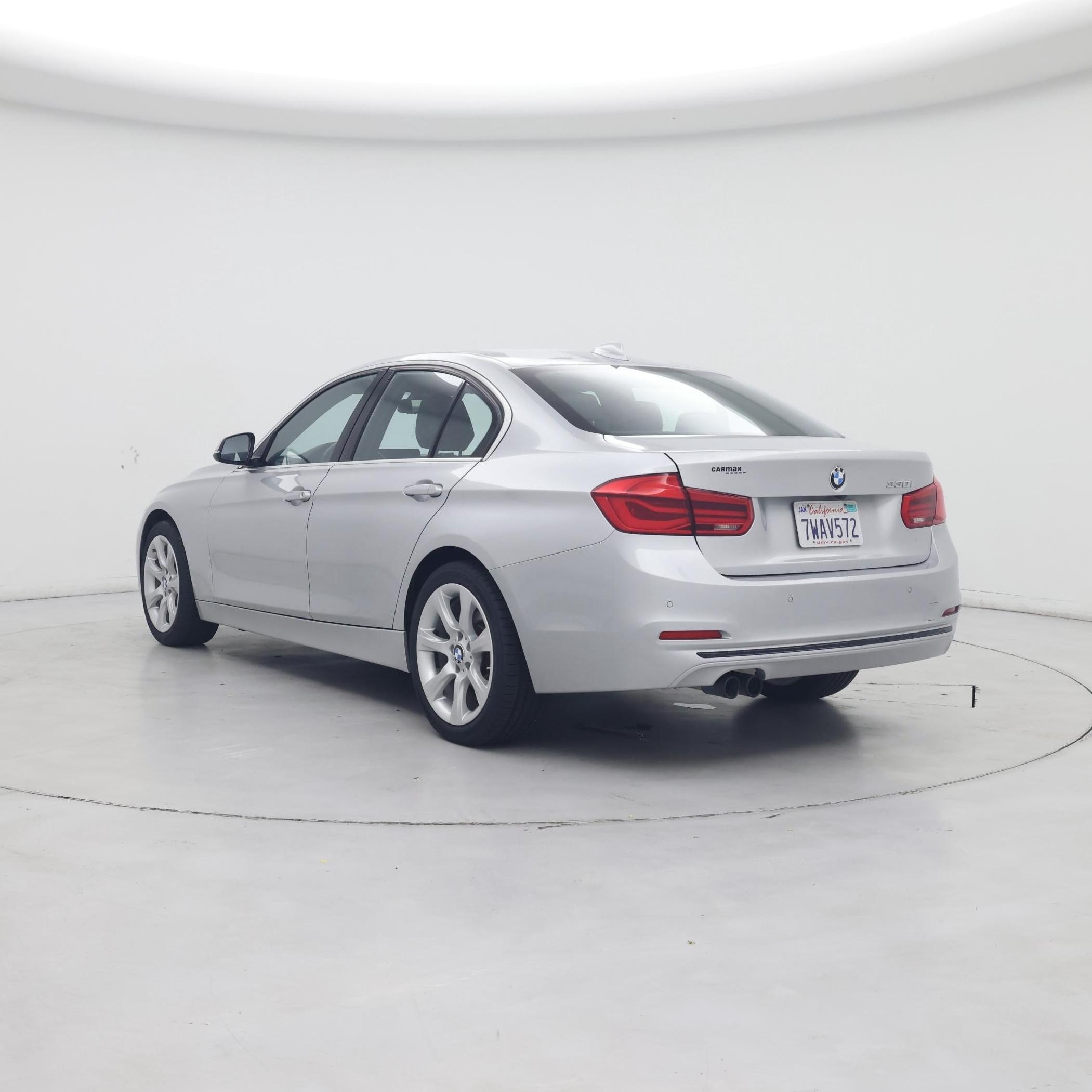 Thumbnail: 2017 BMW 3 Series - 2