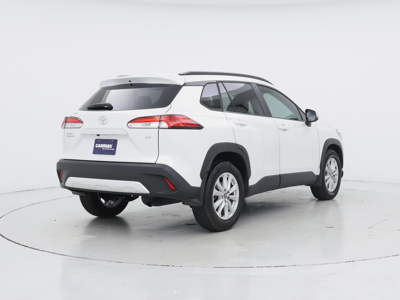 2023 Toyota Corolla Cross LE - Photo 9