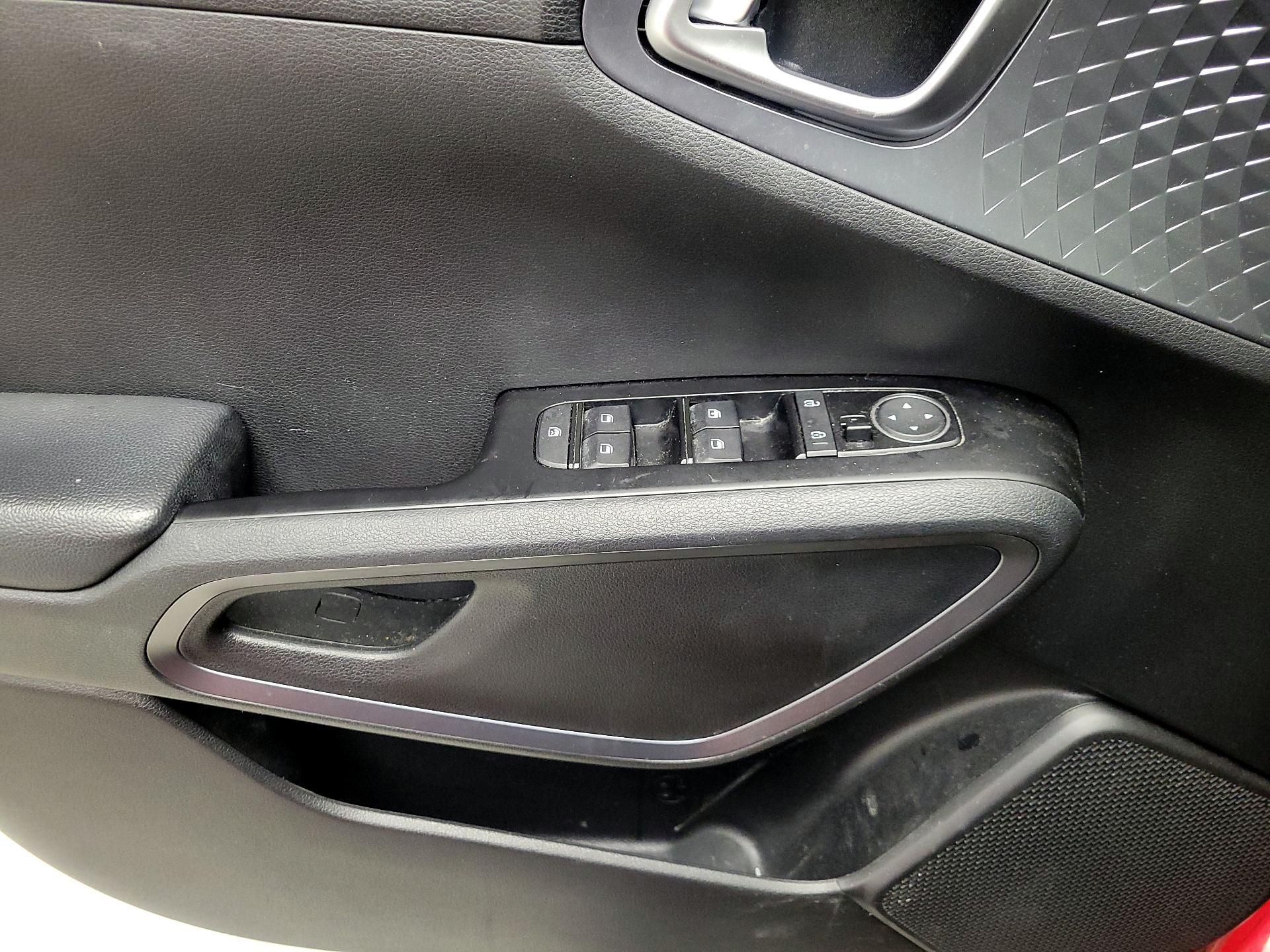 Thumbnail: 2020 Kia Soul - 12