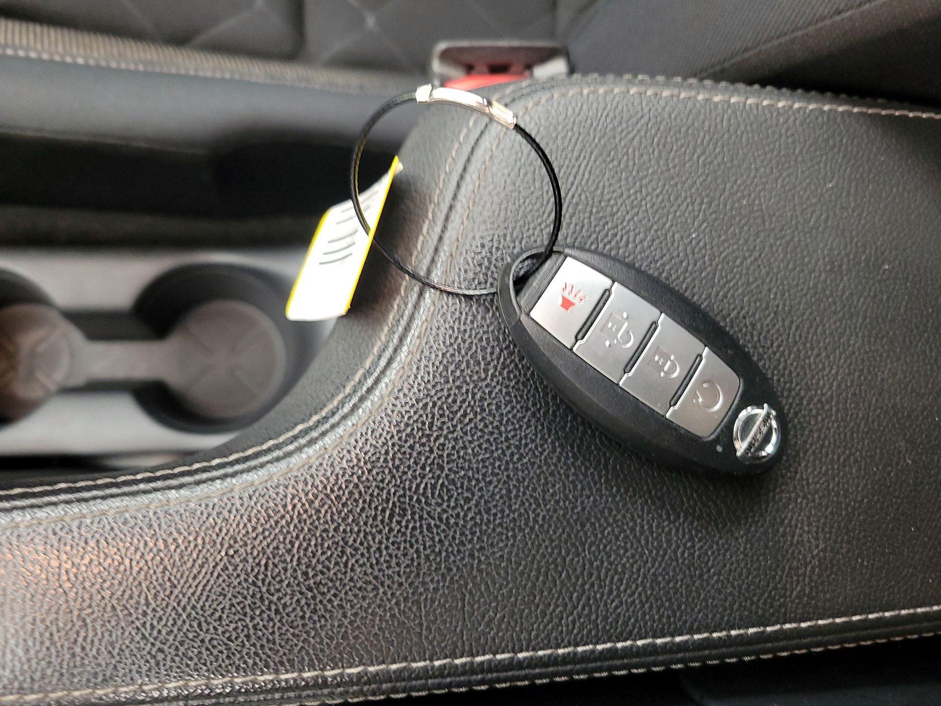 Thumbnail: 2019 Nissan Kicks - 18