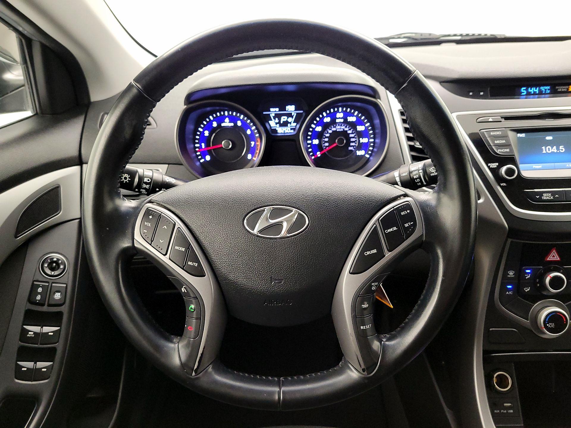 Thumbnail: 2015 Hyundai Elantra - 10