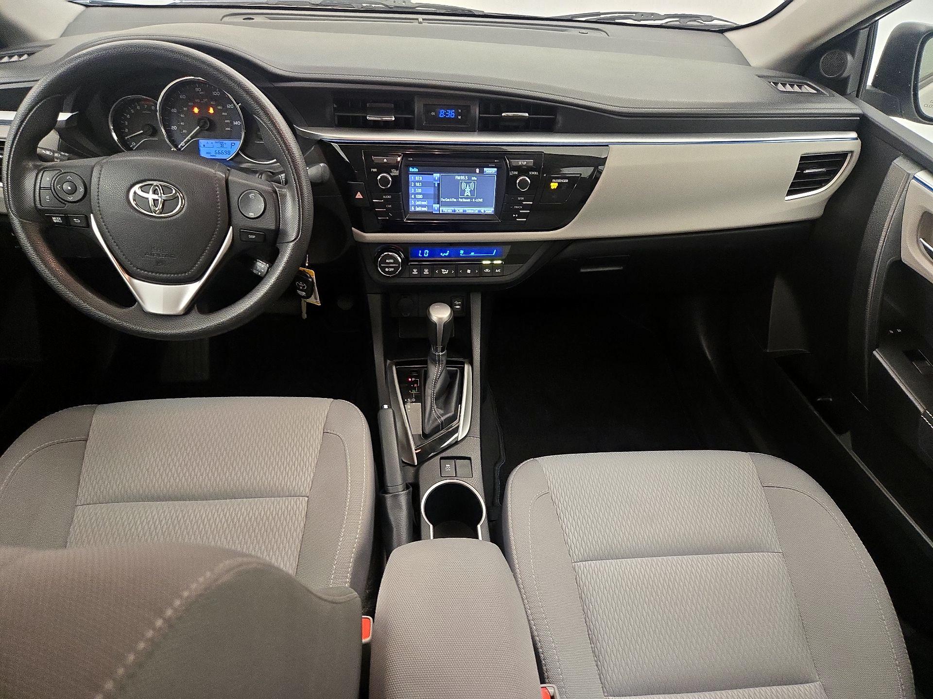Thumbnail: 2015 Toyota Corolla - 9