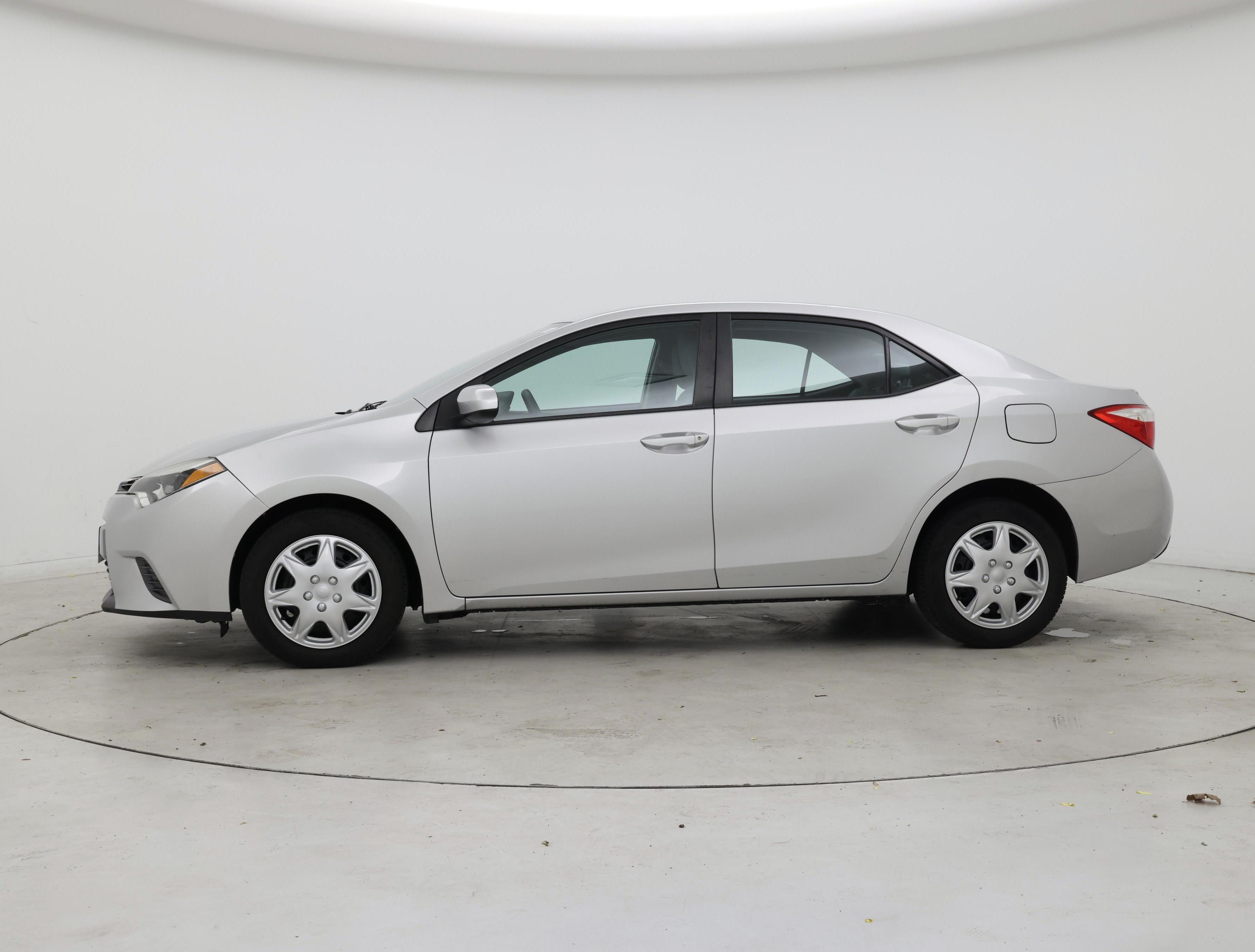 Thumbnail: 2015 Toyota Corolla - 3