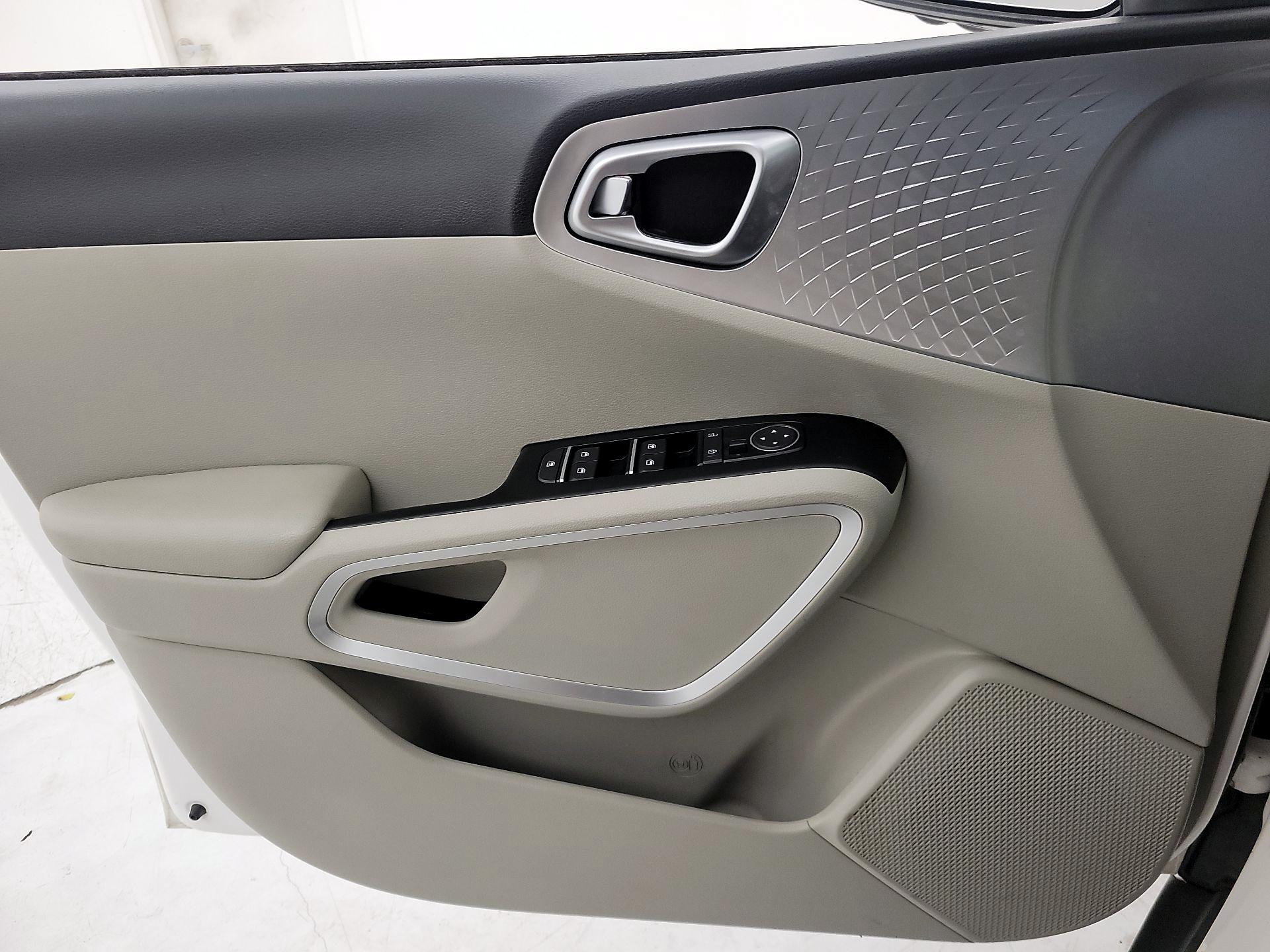 Thumbnail: 2020 Kia Soul - 12